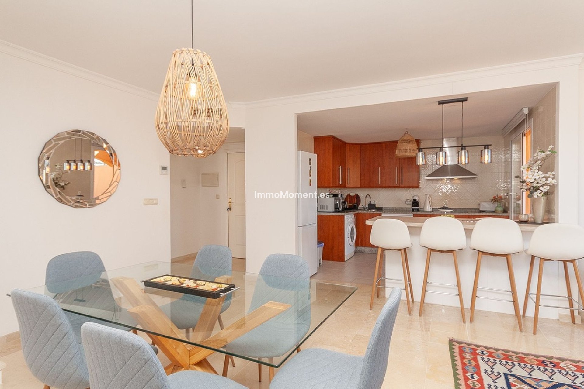 Resale - Apartment - Marbella - Elviria