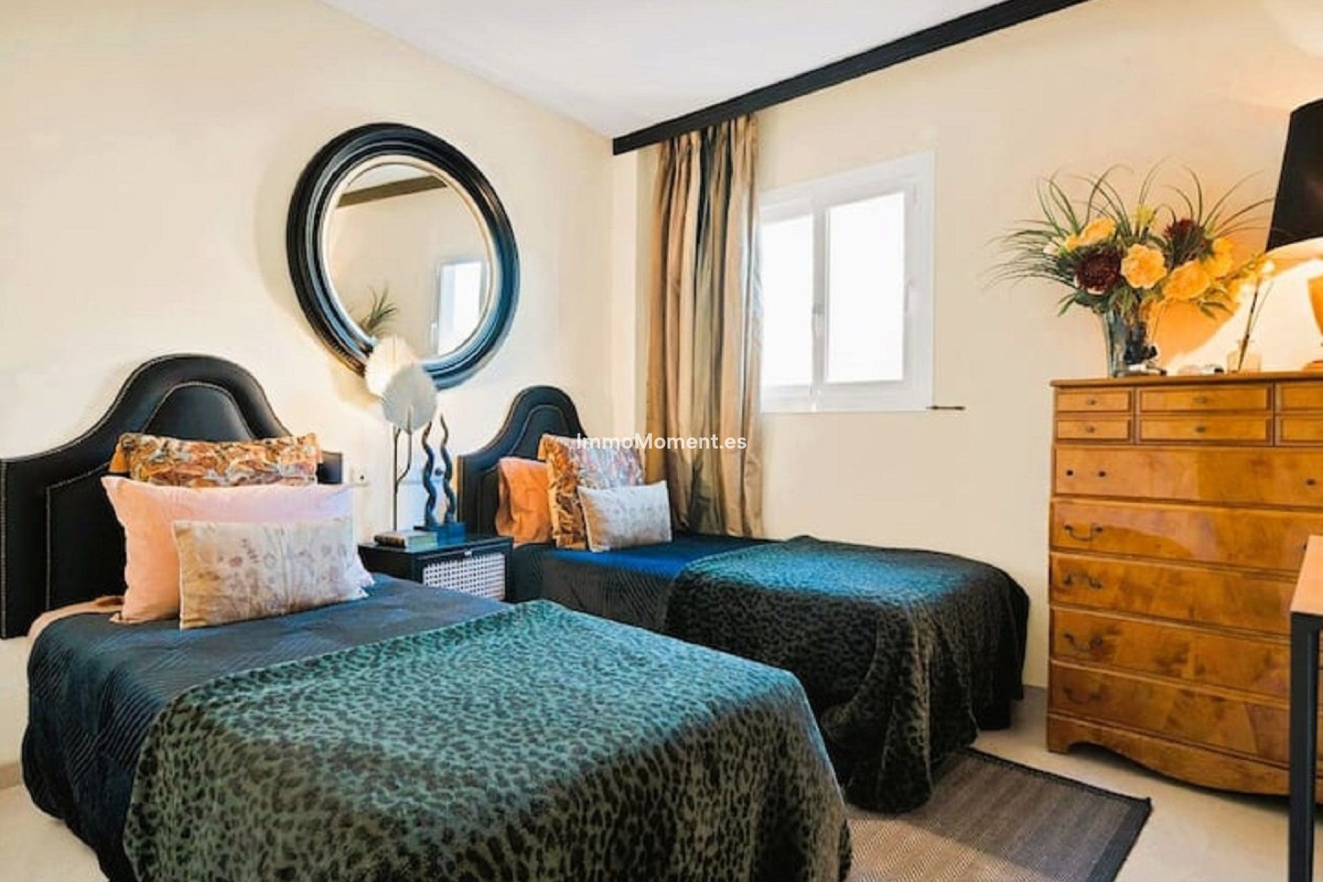 Resale - Apartment - Marbella - Elviria