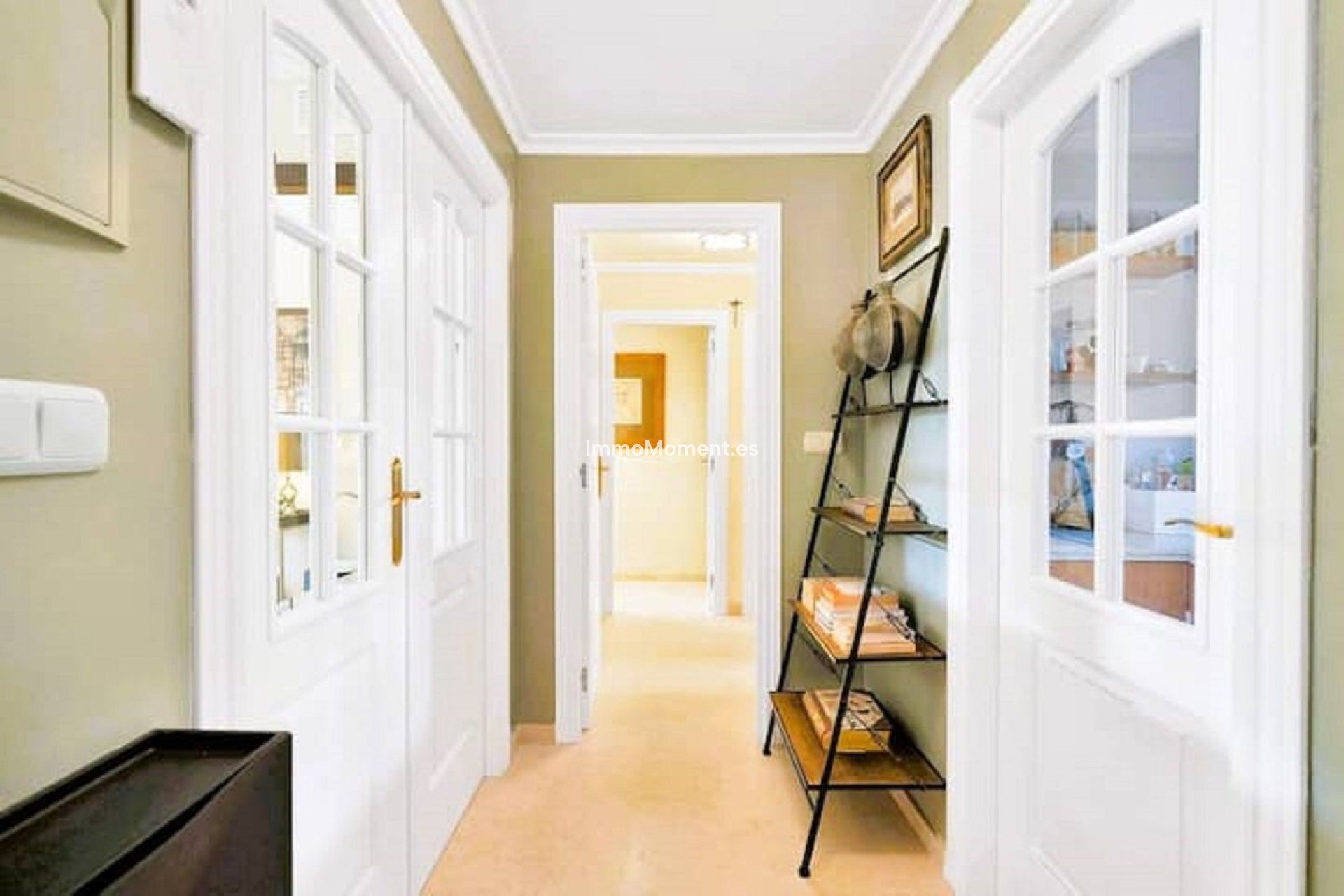 Resale - Apartment - Marbella - Elviria