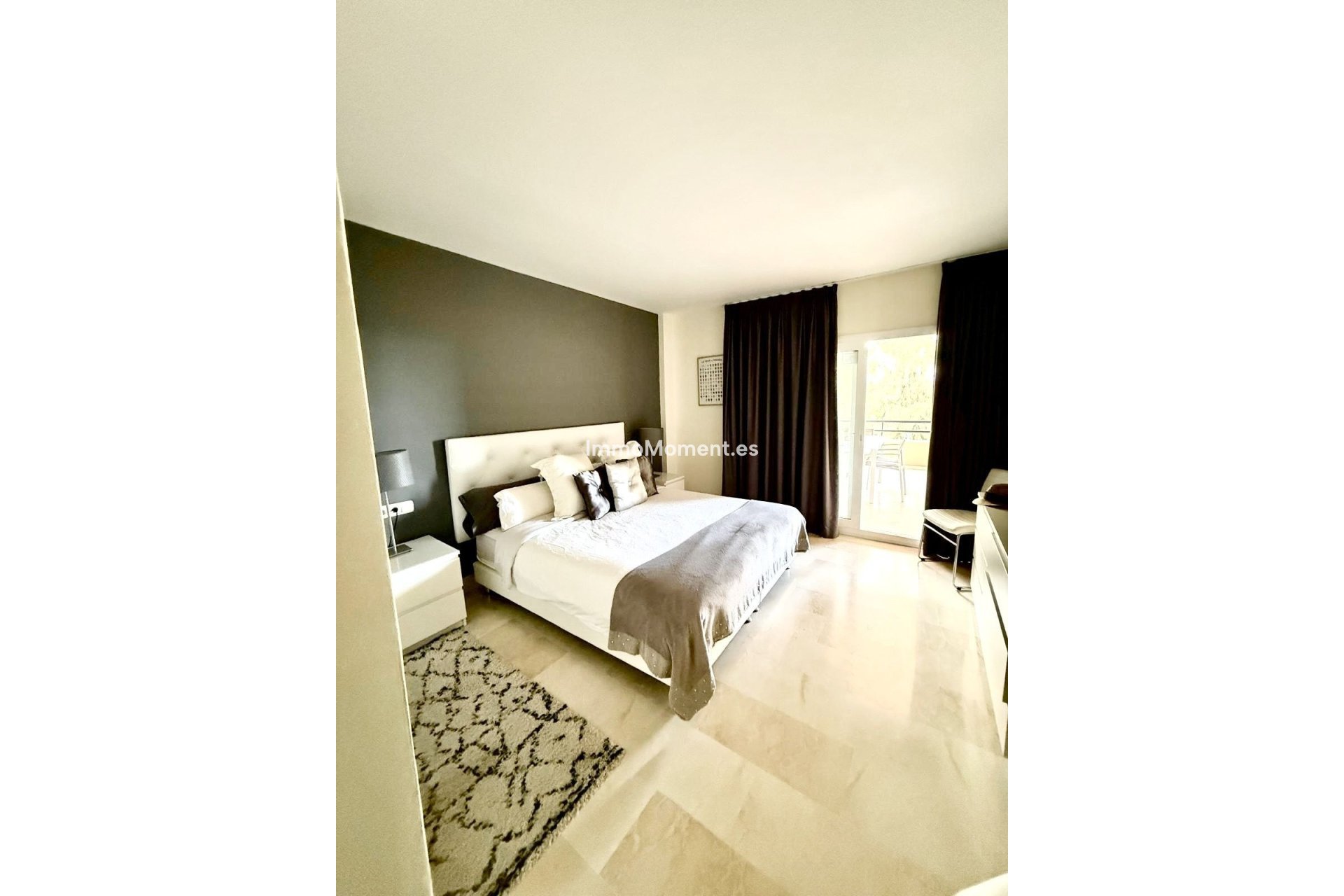 Resale - Apartment - Marbella - Elviria