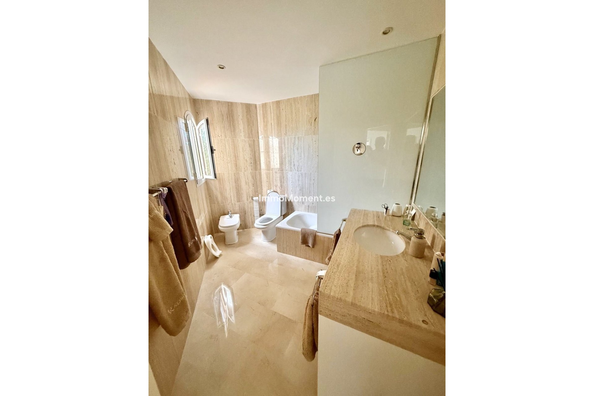 Resale - Apartment - Marbella - Elviria