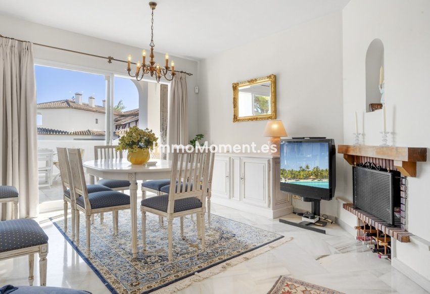 Resale - Apartment - Marbella - Elviria