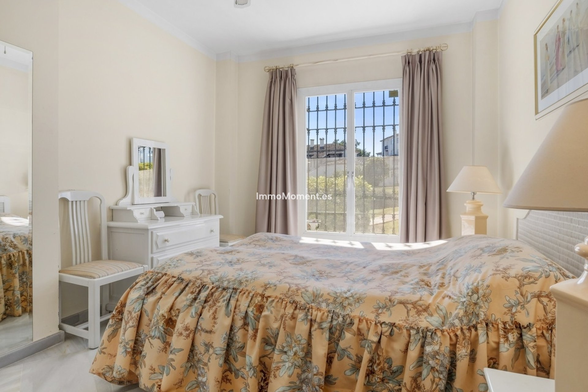 Resale - Apartment - Marbella - Elviria