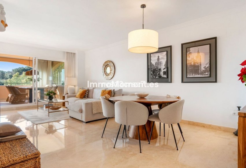 Resale - Apartment - Marbella - Elviria