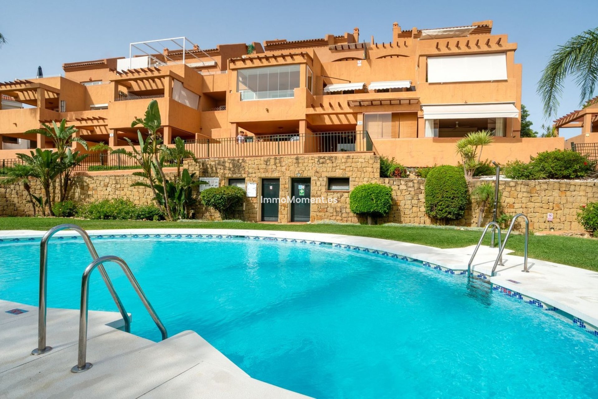 Resale - Apartment - Marbella - Elviria