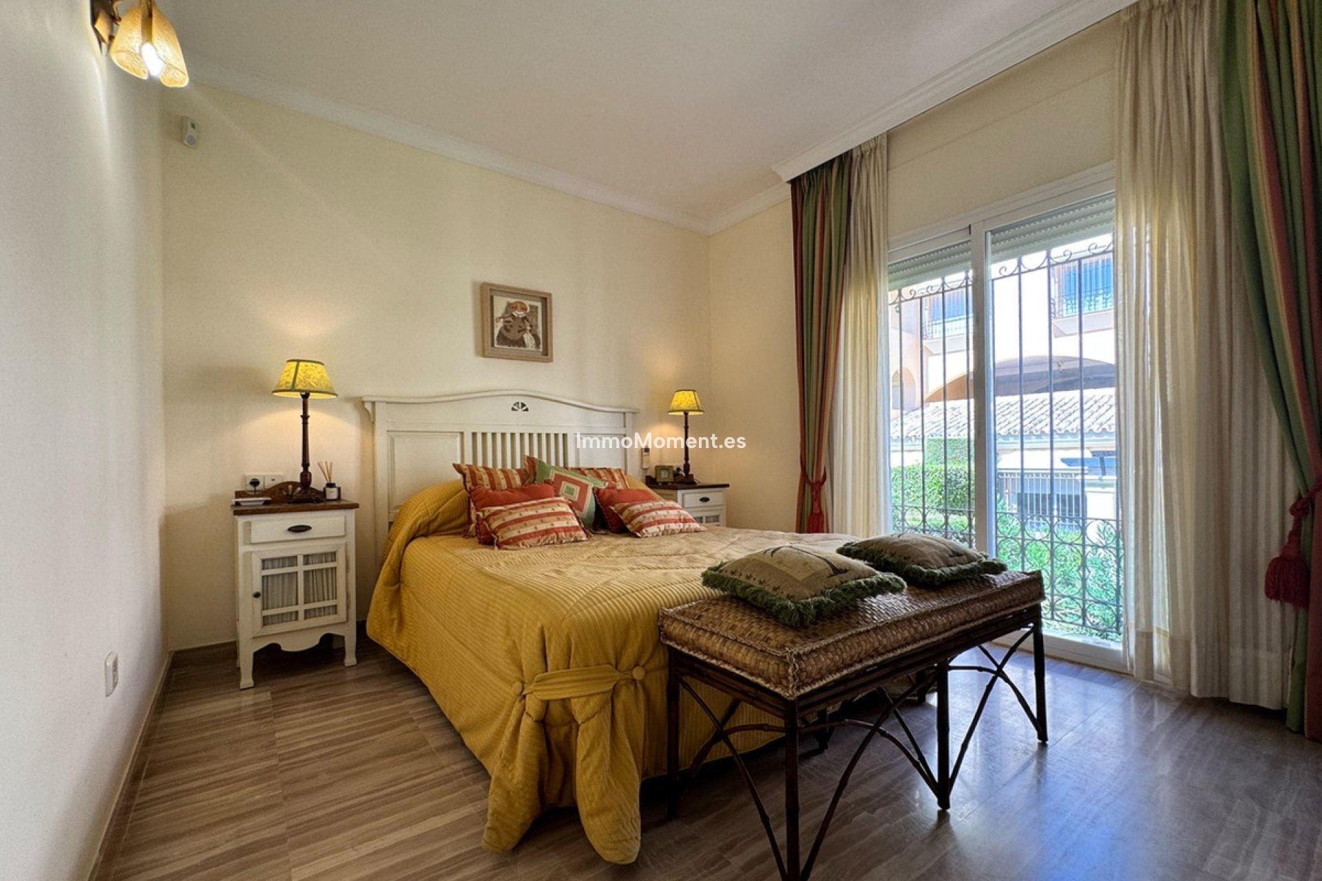 Resale - Apartment - Marbella - Elviria