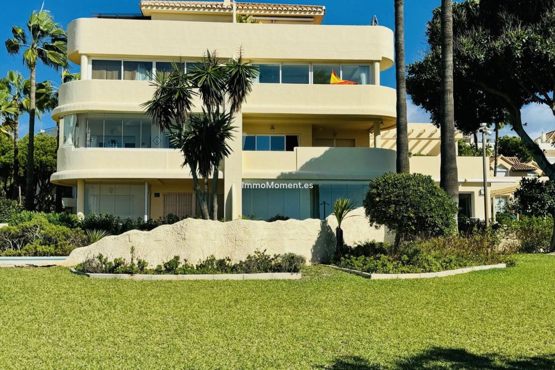 Resale - Apartment - Marbella - Elviria