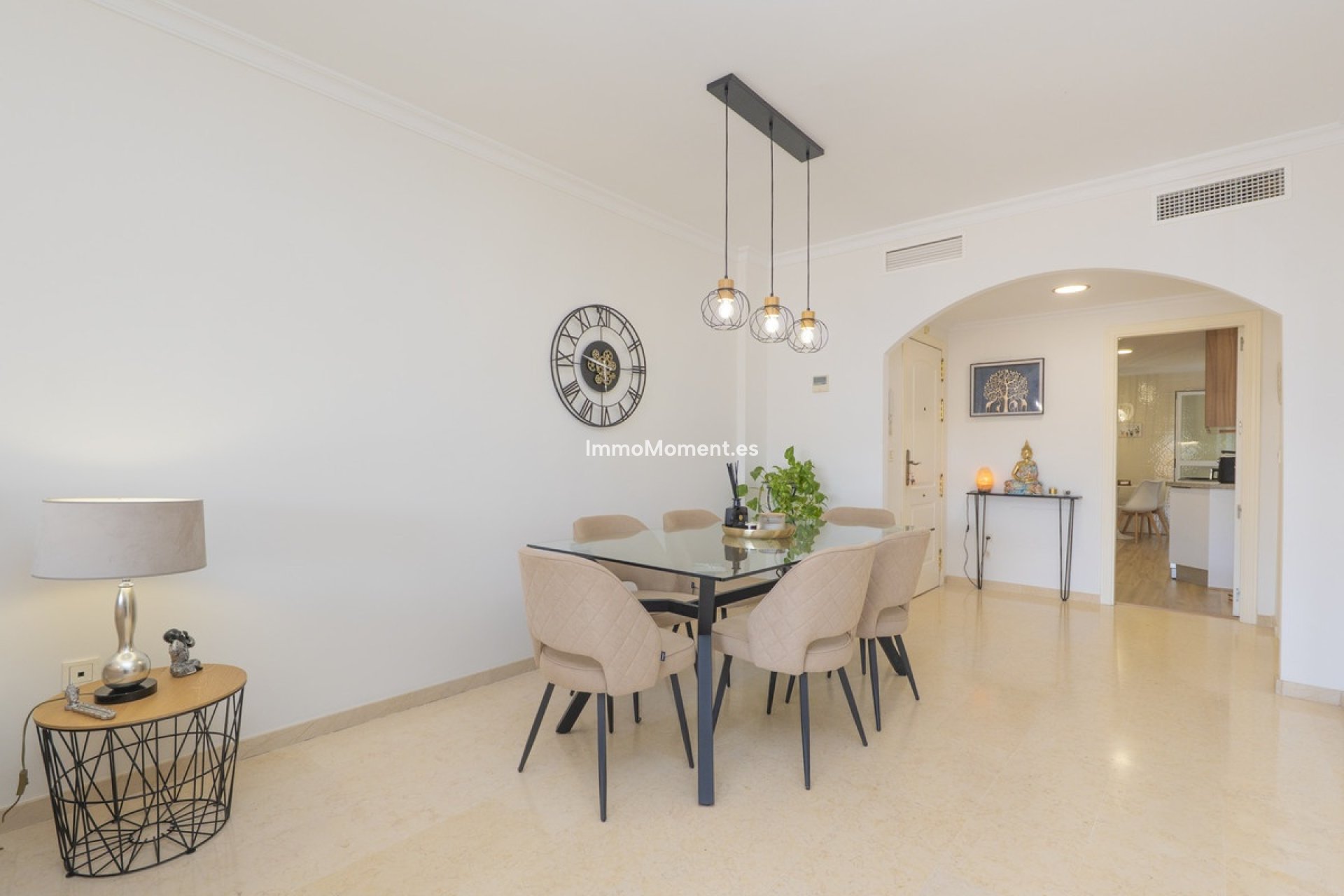 Resale - Apartment - Marbella - Elviria