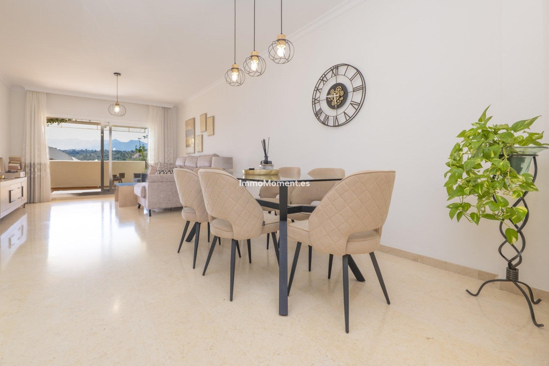 Resale - Apartment - Marbella - Elviria