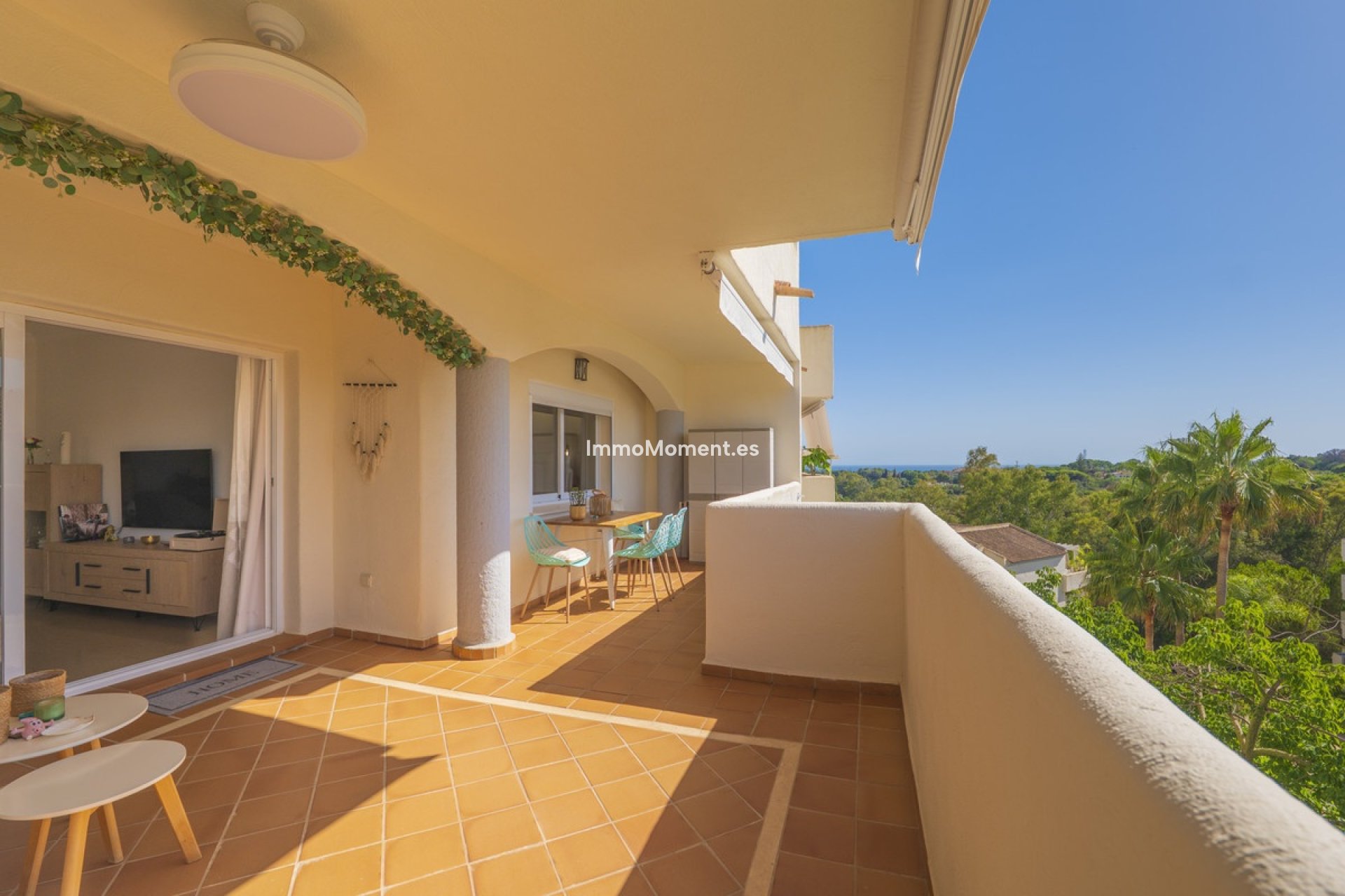 Resale - Apartment - Marbella - Elviria