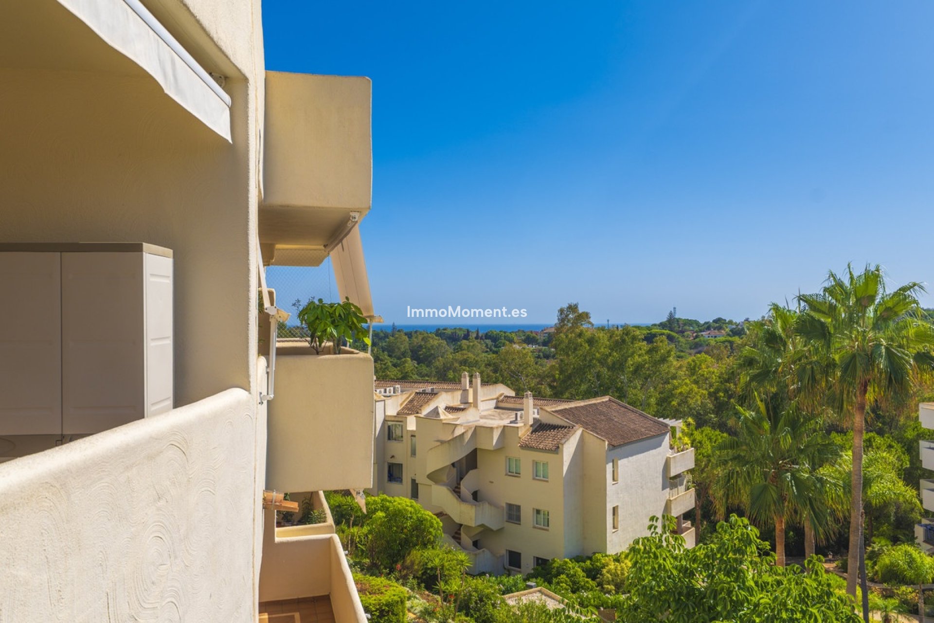 Resale - Apartment - Marbella - Elviria