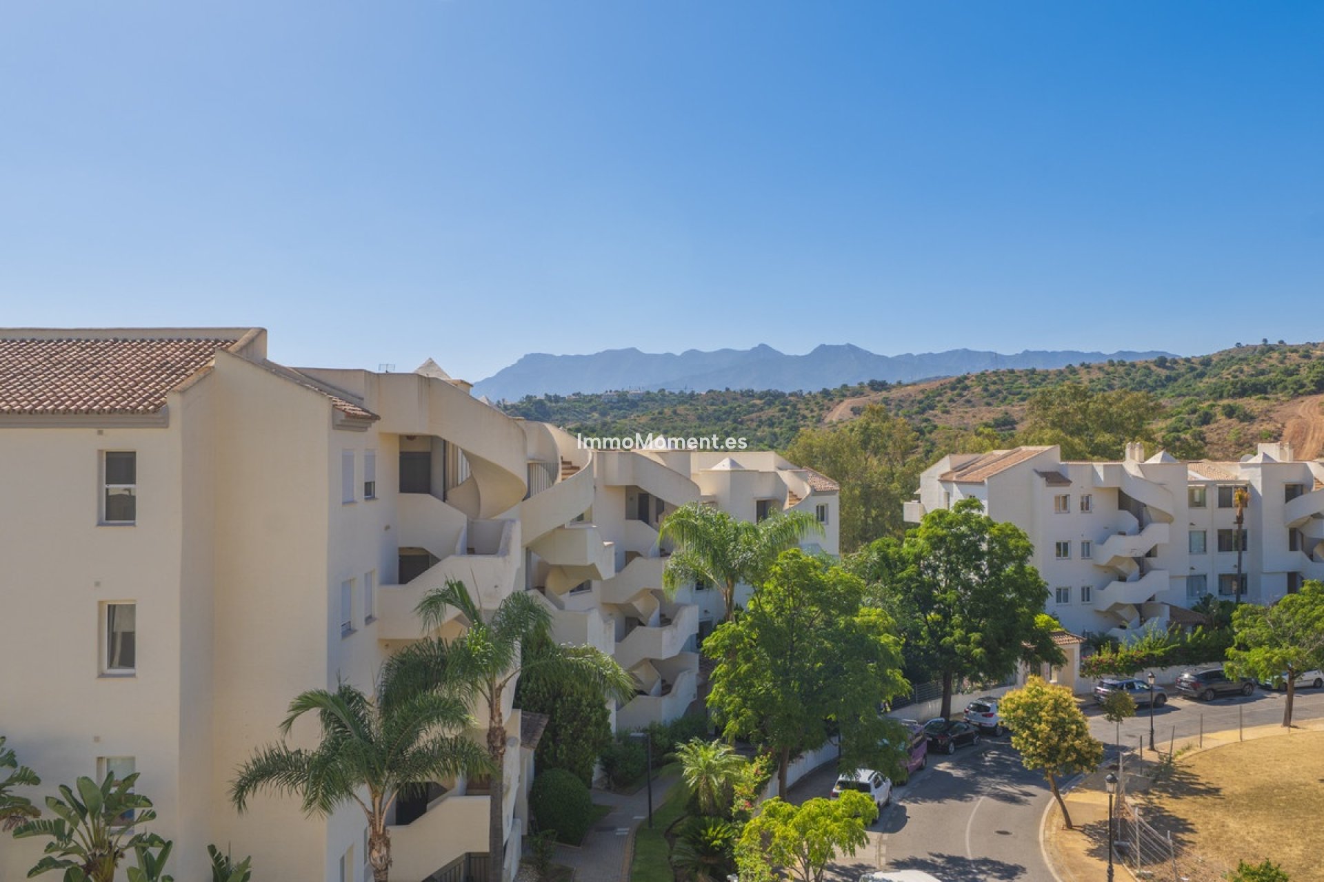 Resale - Apartment - Marbella - Elviria