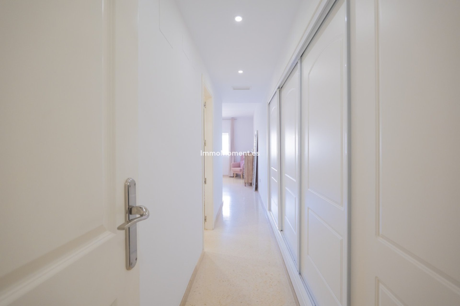 Resale - Apartment - Marbella - Elviria