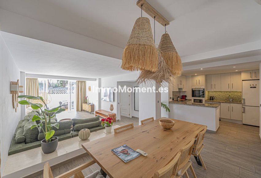 Resale - Apartment - Marbella - Elviria