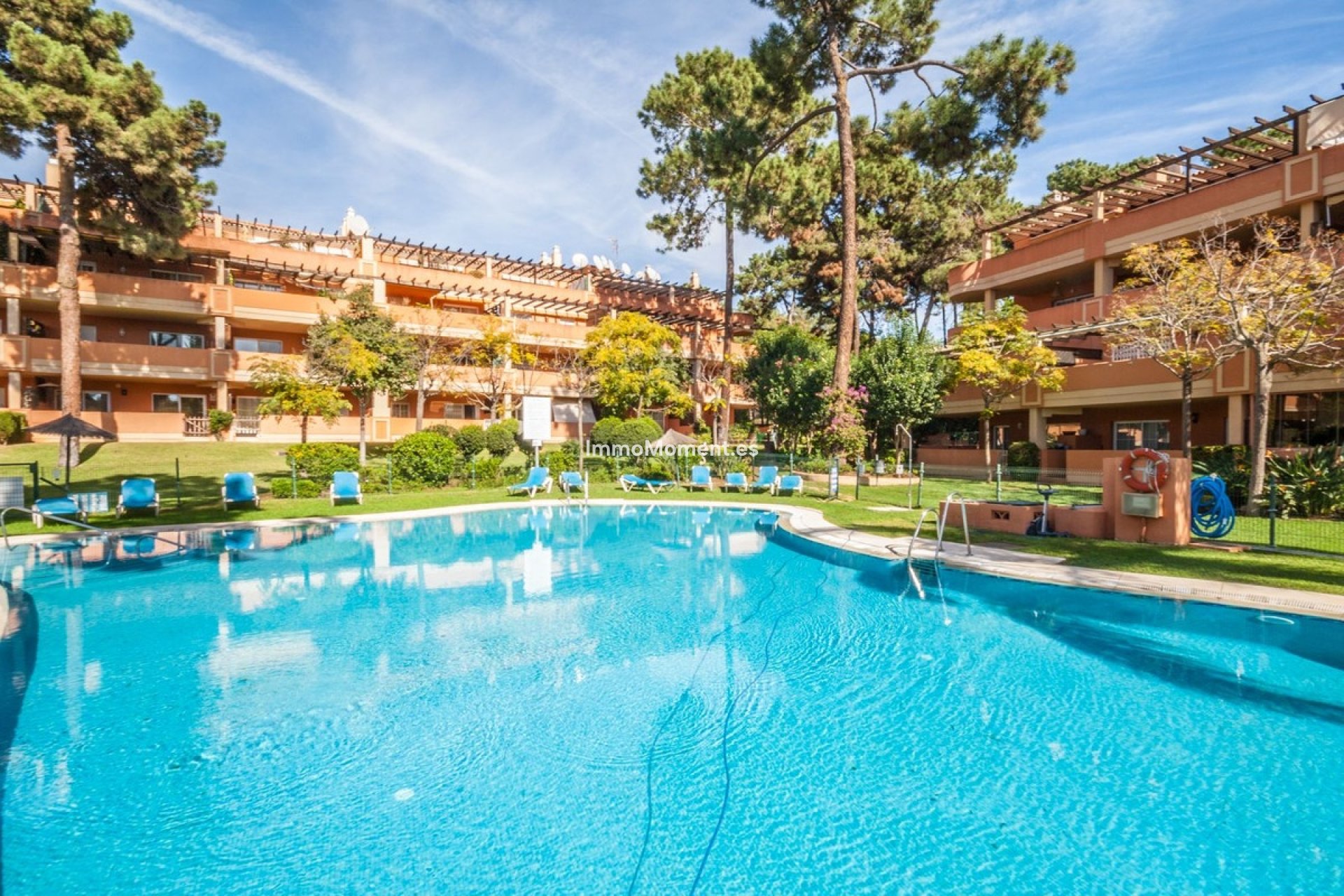 Resale - Apartment - Marbella - Elviria