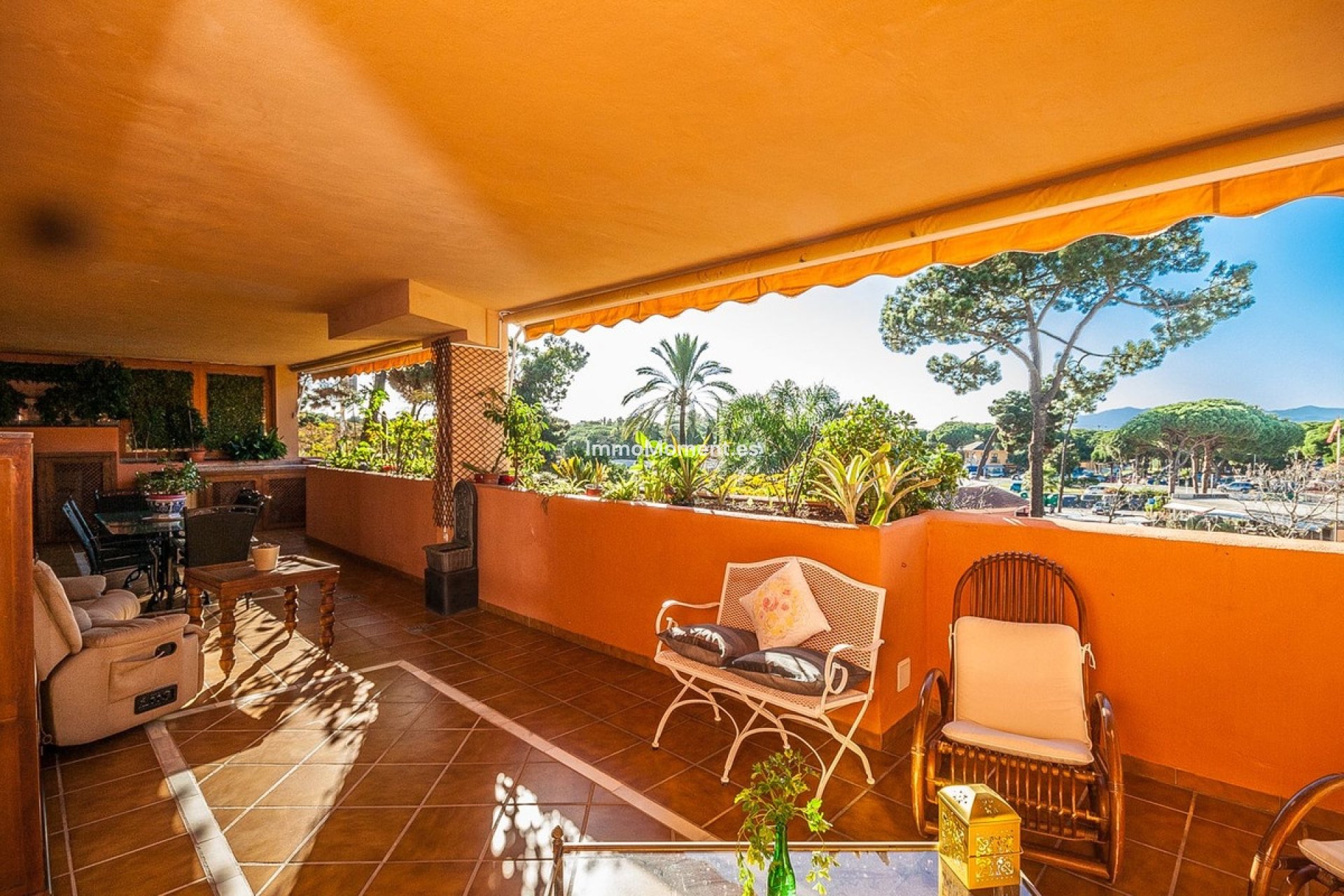 Resale - Apartment - Marbella - Elviria