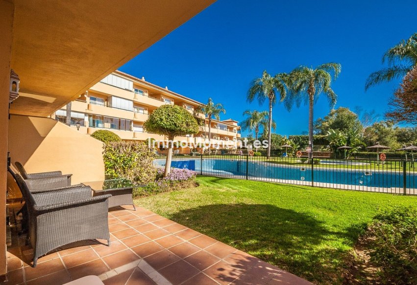 Resale - Apartment - Marbella - Elviria