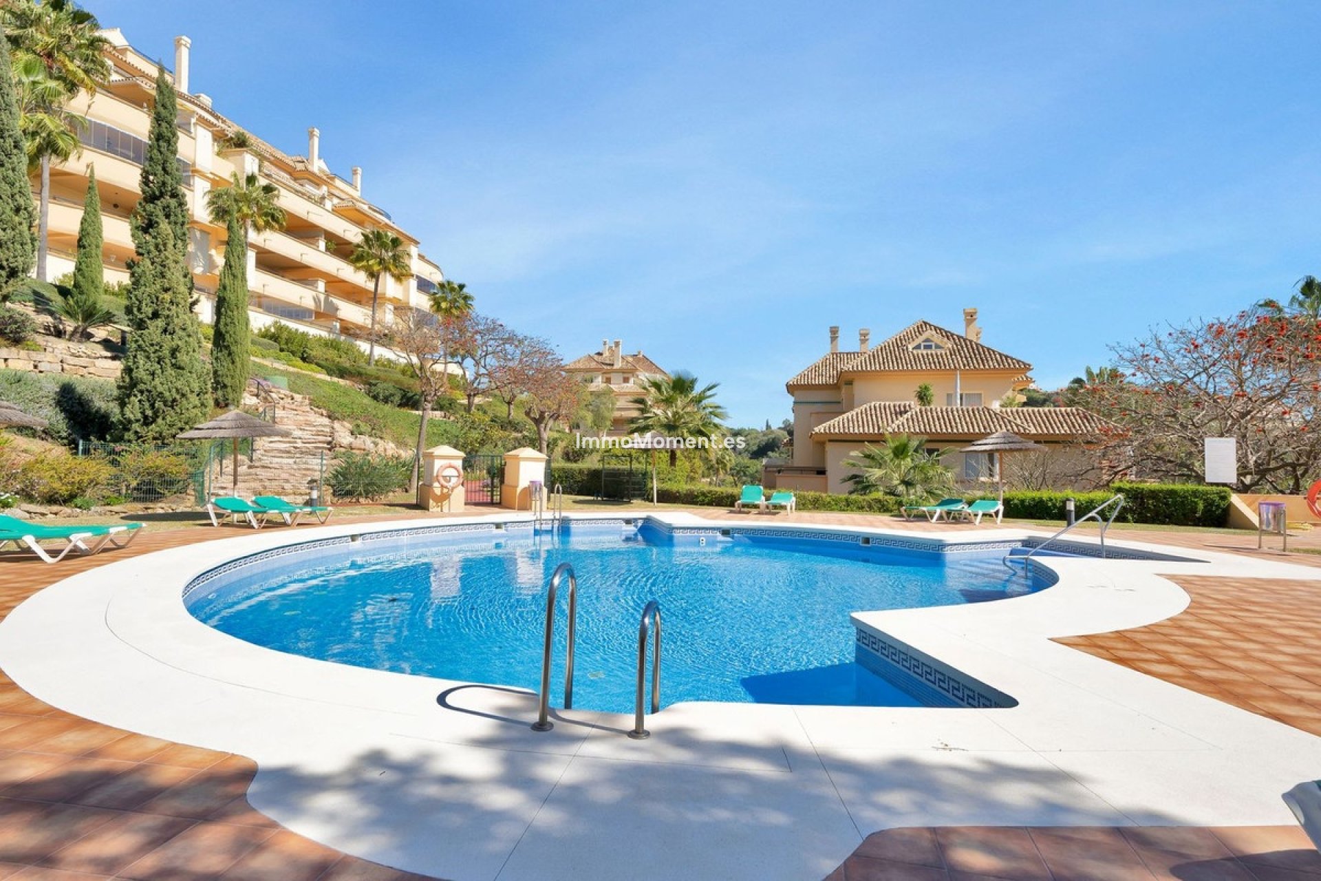 Resale - Apartment - Marbella - Elviria