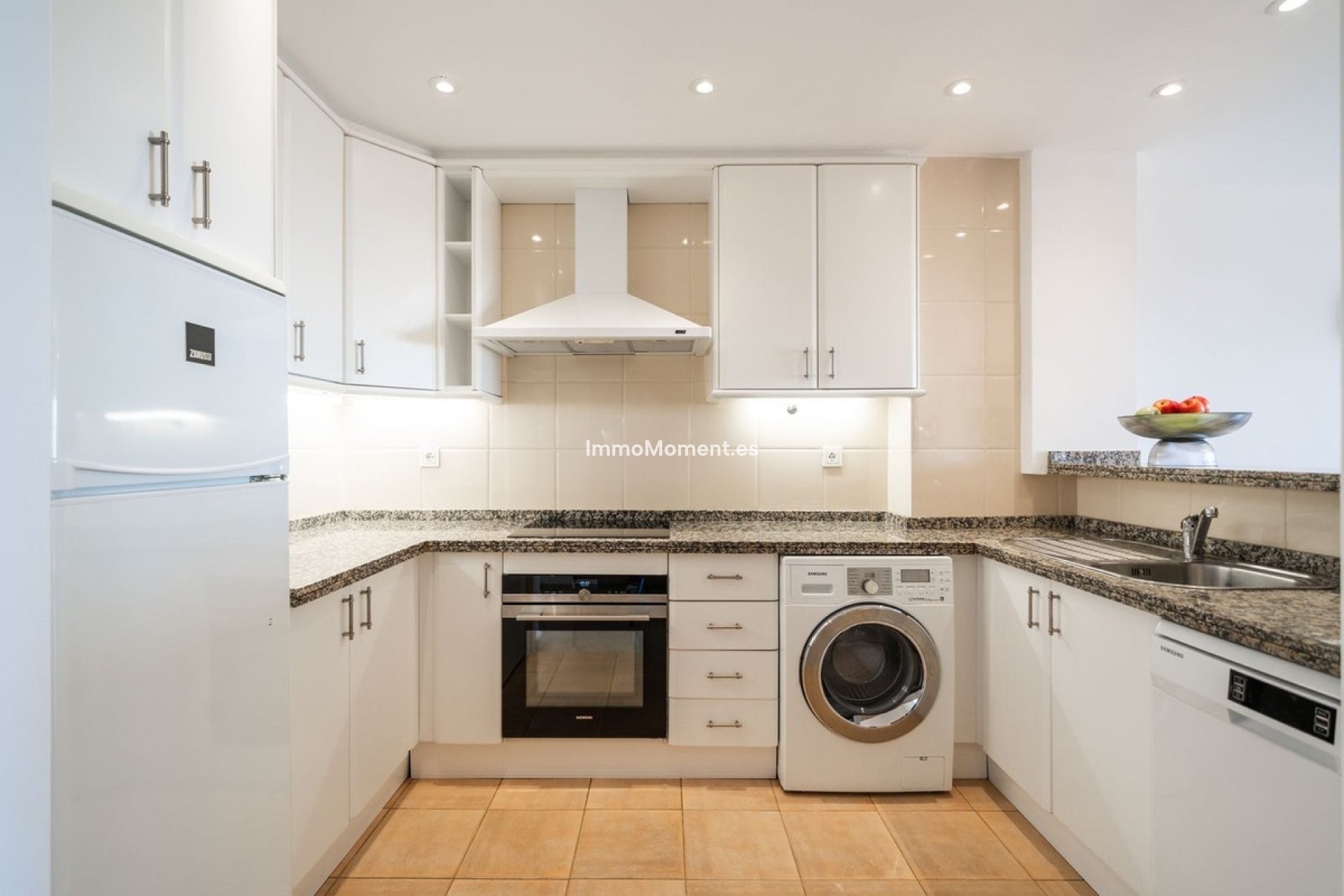 Resale - Apartment - Marbella - Elviria