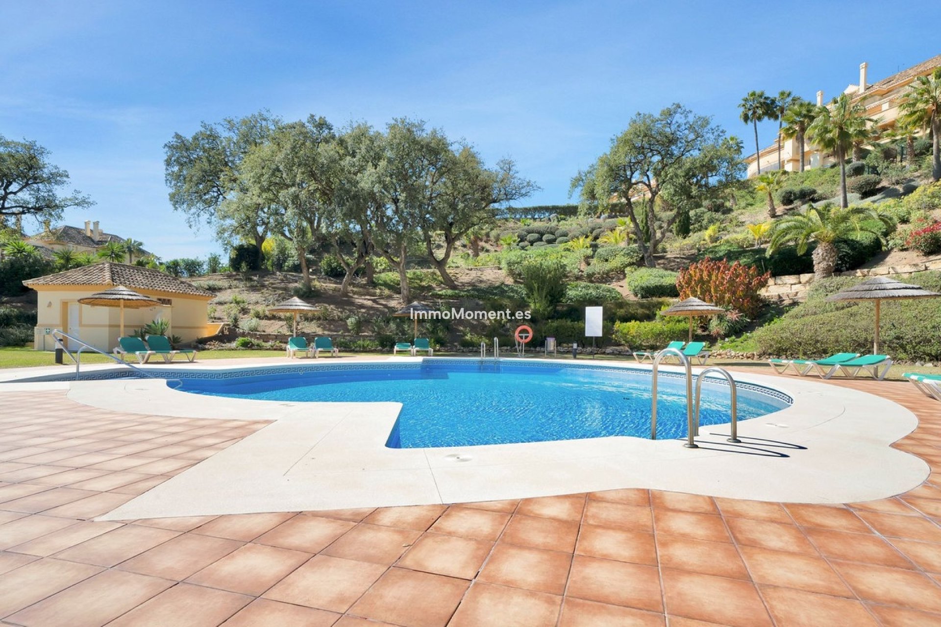 Resale - Apartment - Marbella - Elviria