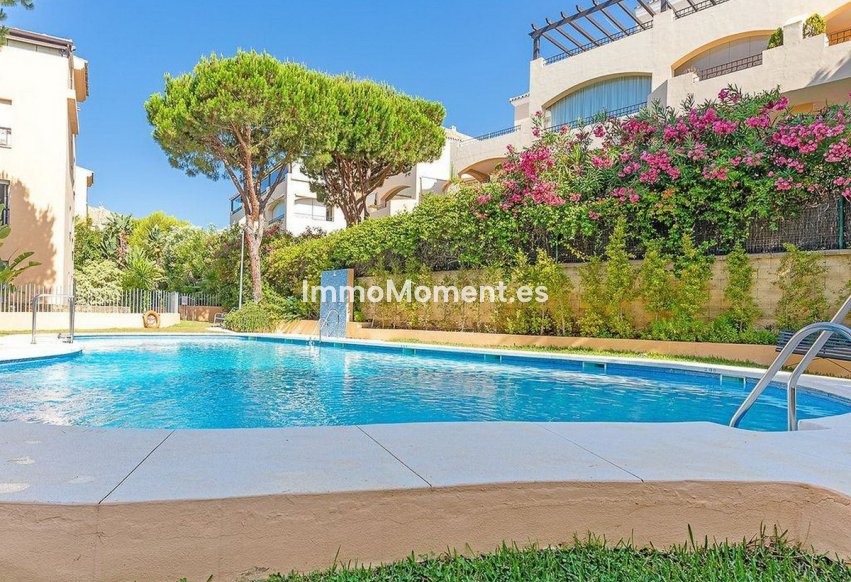 Resale - Apartment - Marbella - Elviria