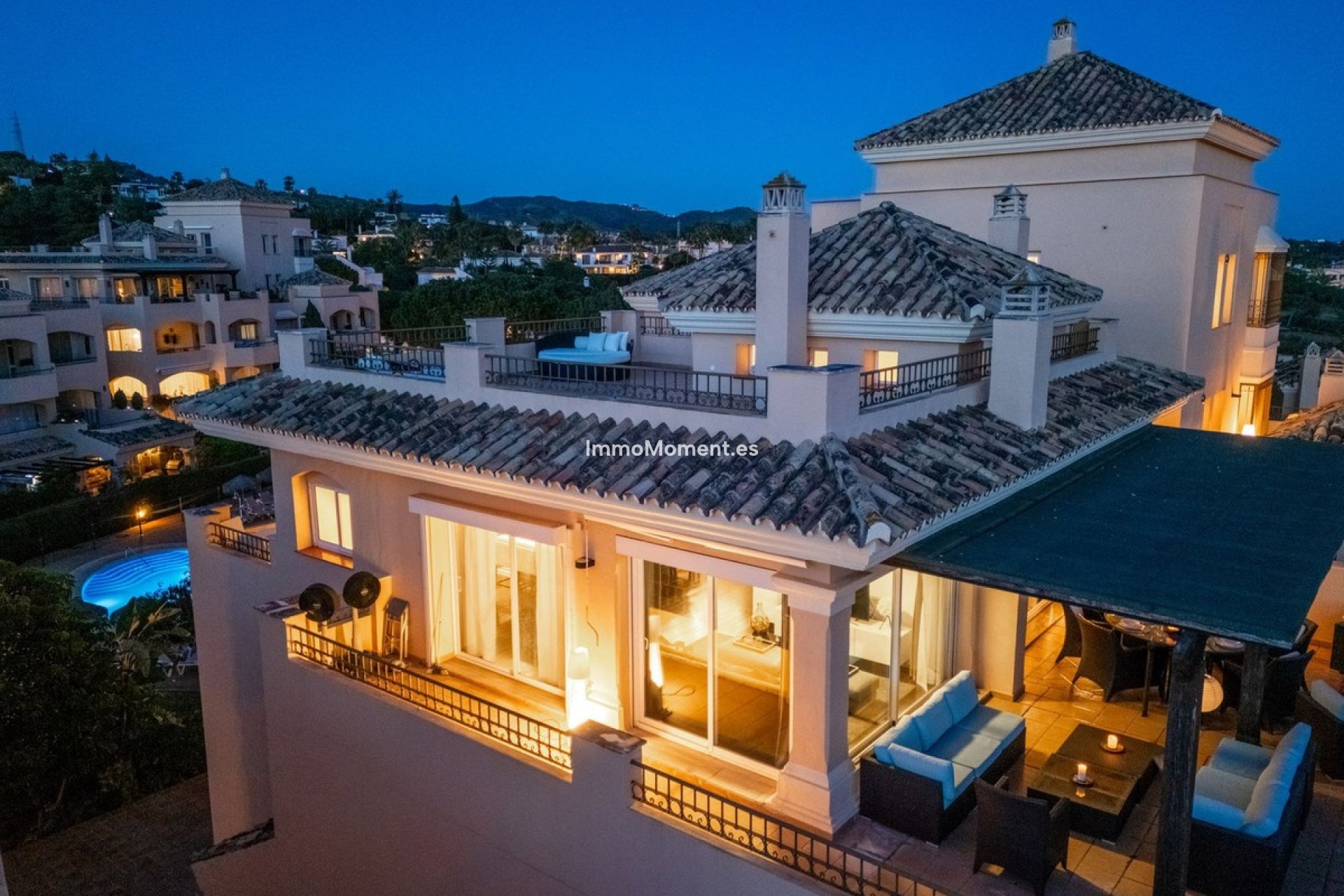 Resale - Apartment - Marbella - Elviria