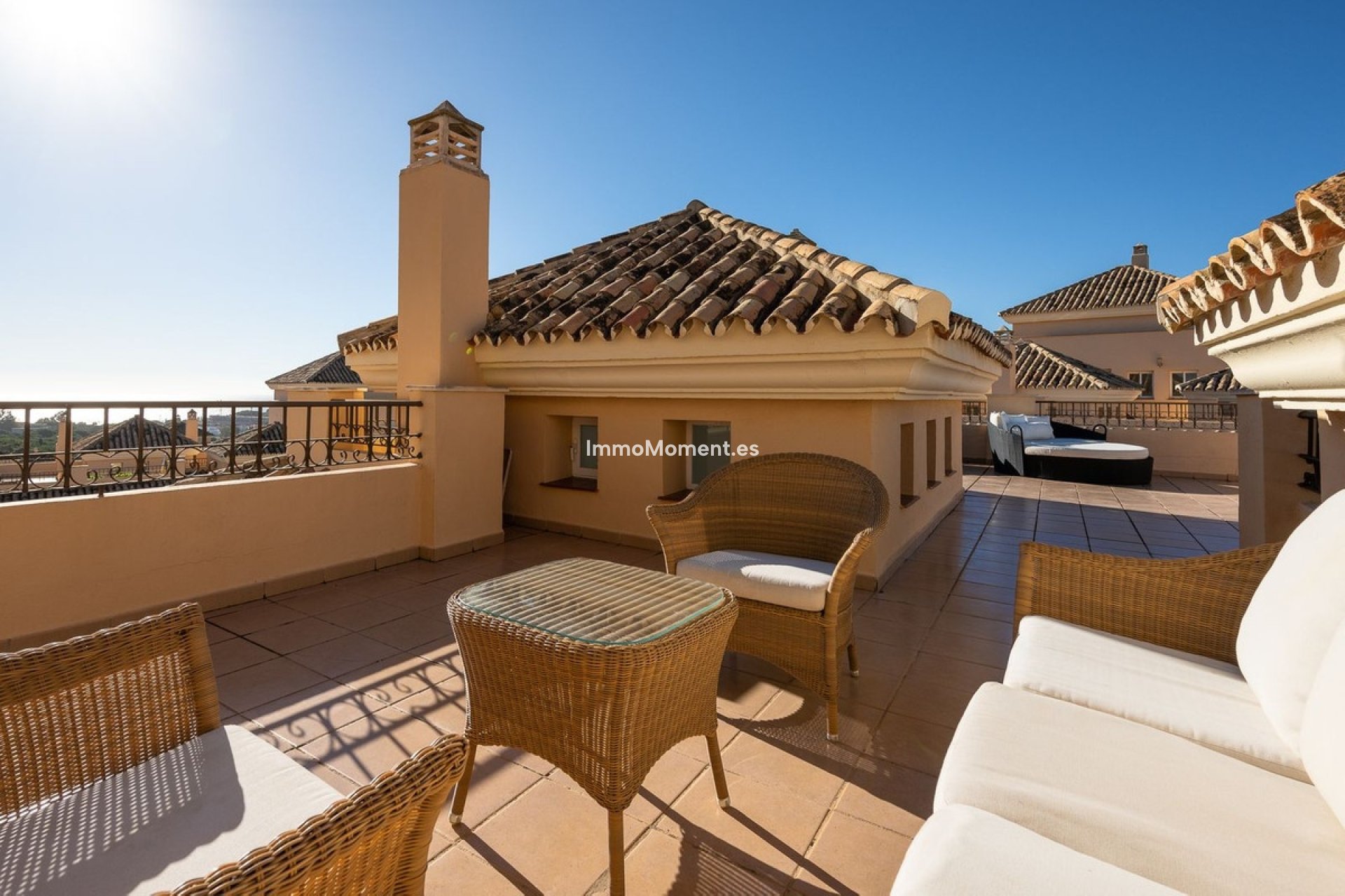 Resale - Apartment - Marbella - Elviria