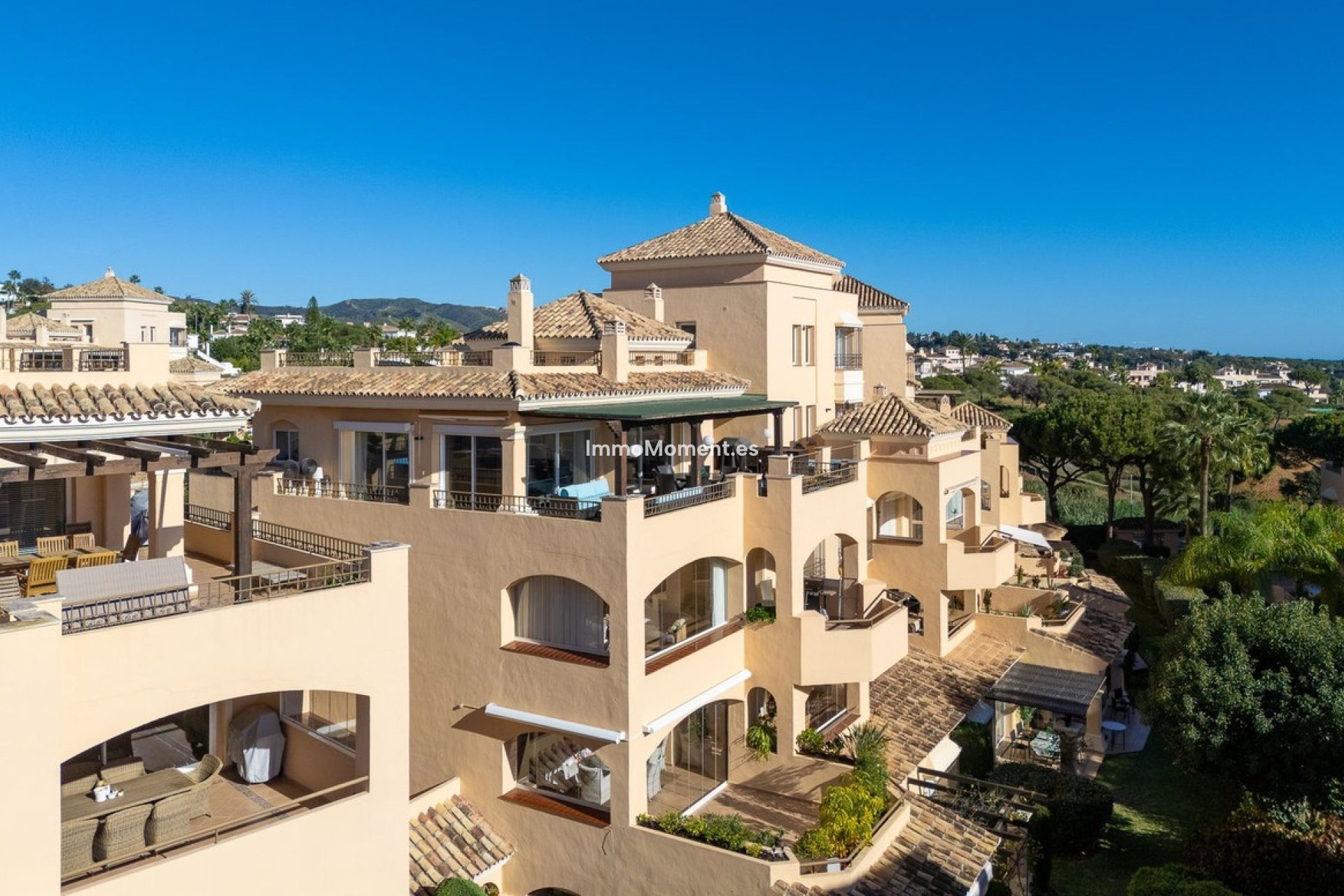 Resale - Apartment - Marbella - Elviria