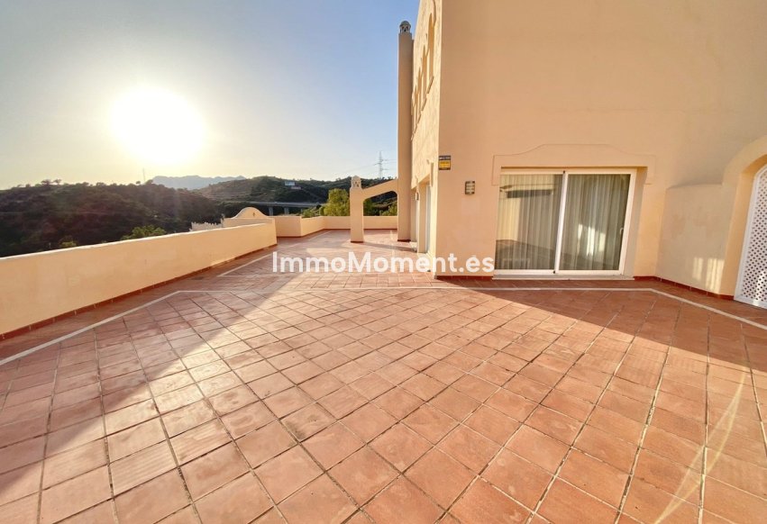 Resale - Apartment - Marbella - Elviria