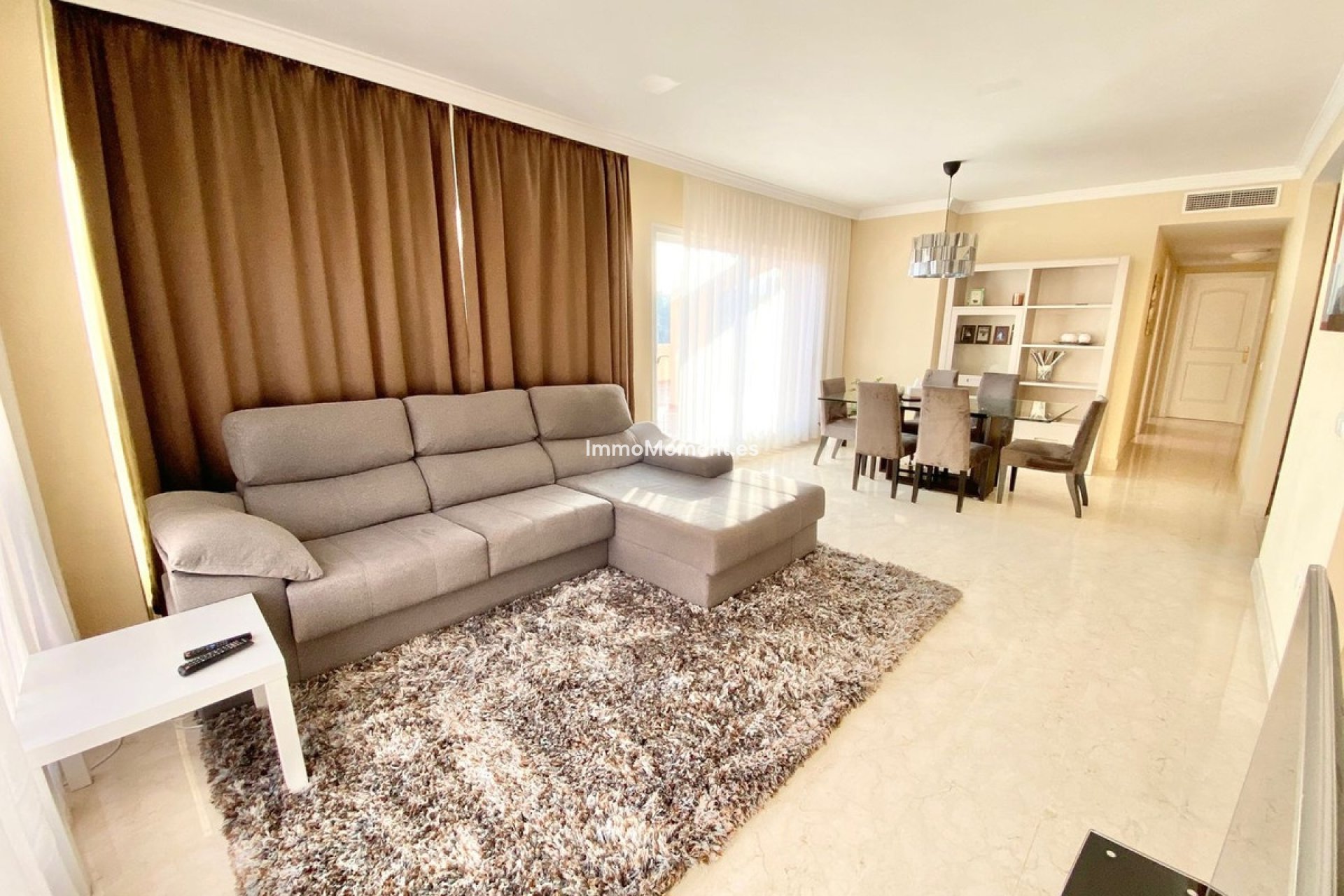 Resale - Apartment - Marbella - Elviria