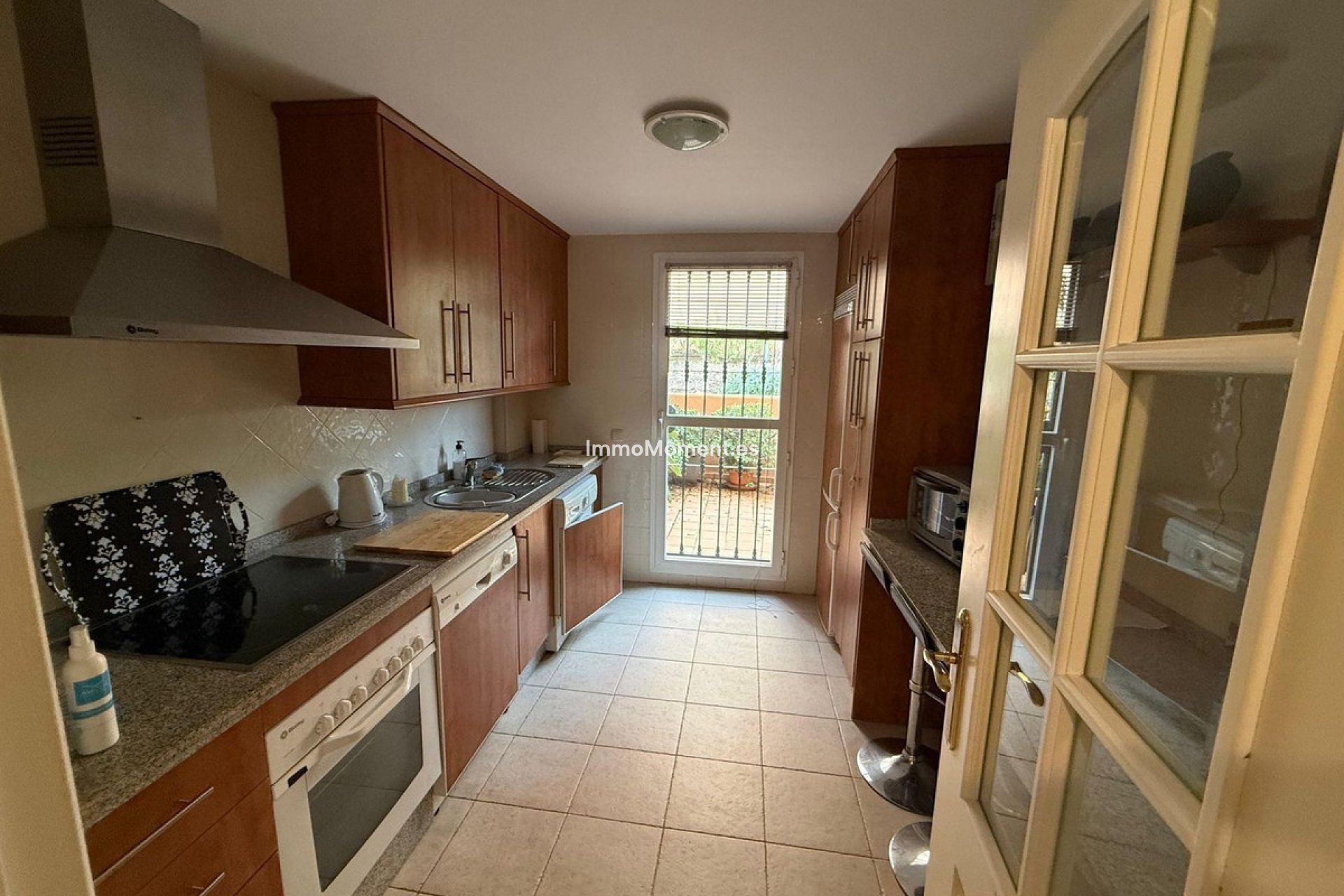 Resale - Apartment - Marbella - Elviria