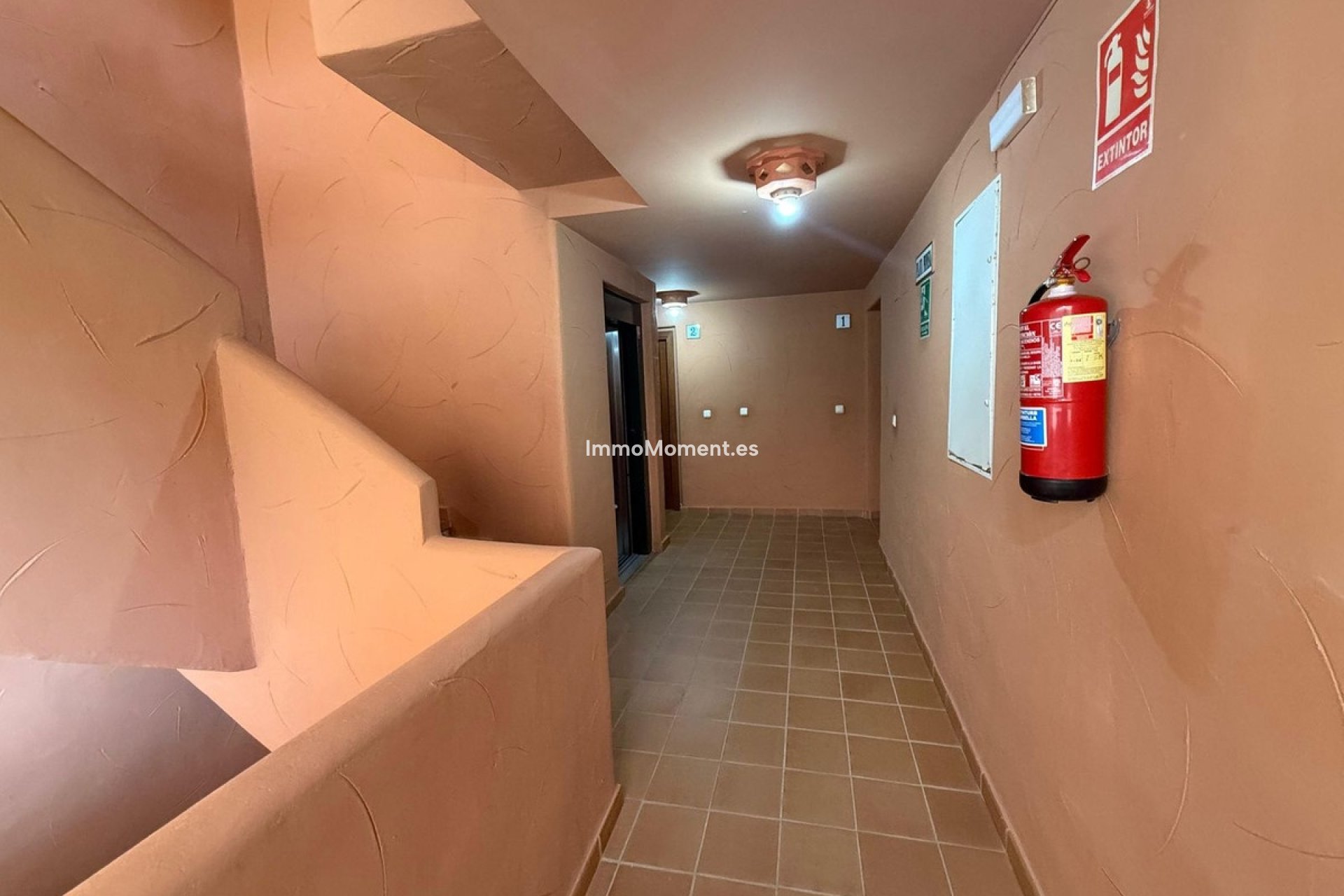 Resale - Apartment - Marbella - Elviria