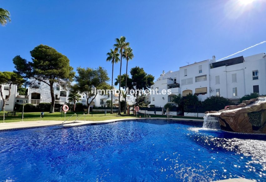 Resale - Apartment - Marbella - Elviria
