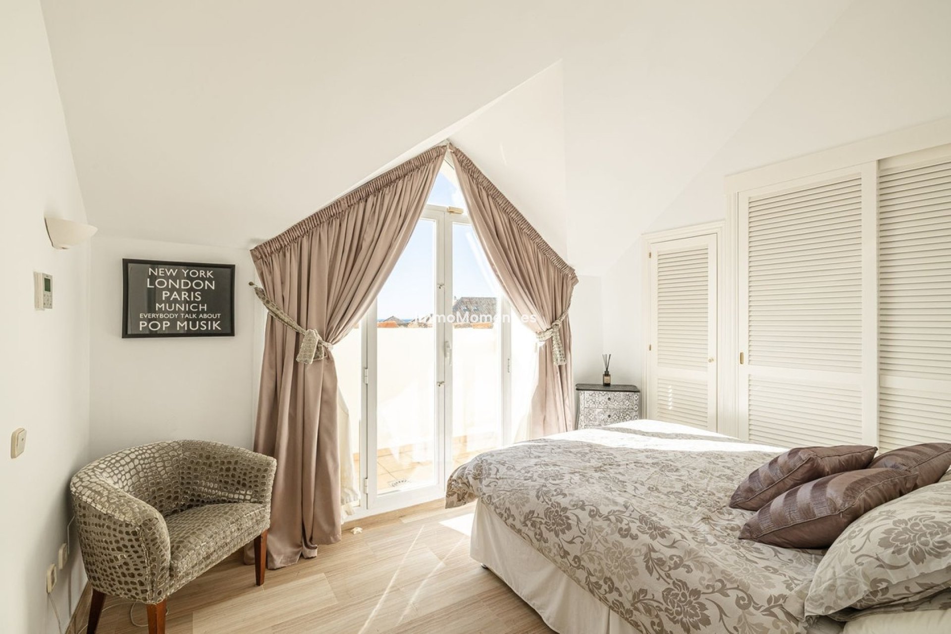 Resale - Apartment - Marbella - Elviria