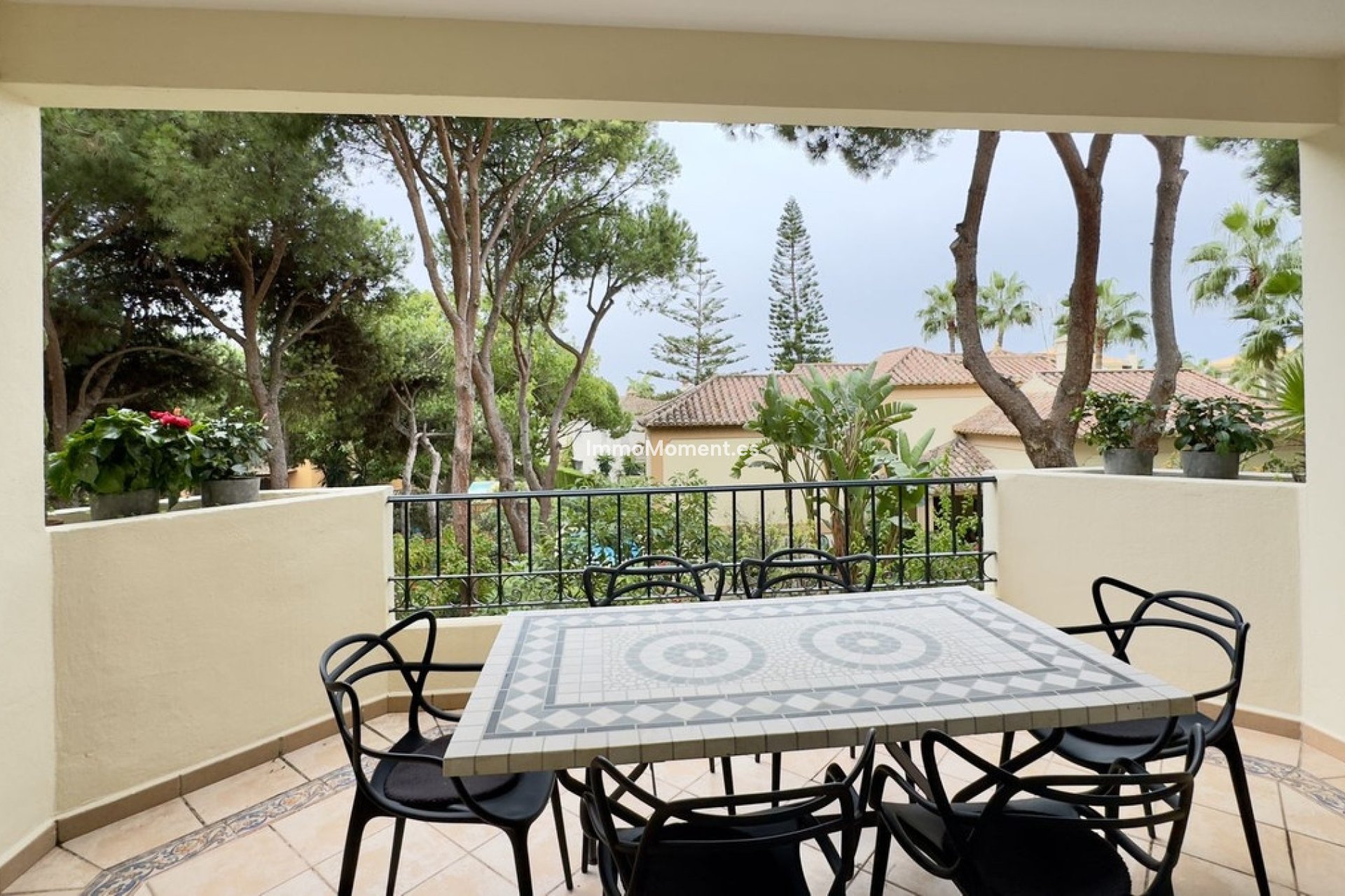 Resale - Apartment - Marbella - Elviria
