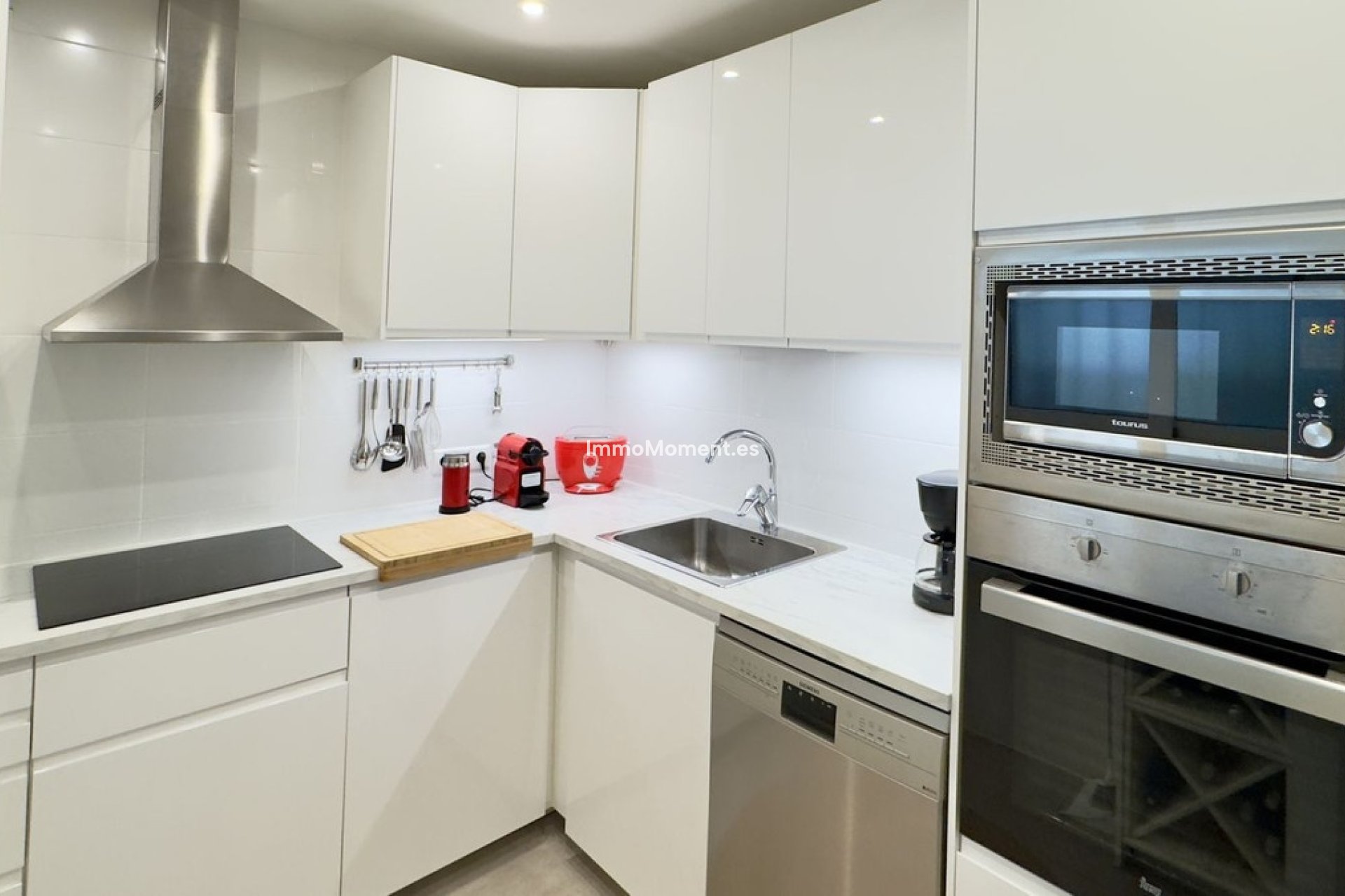 Resale - Apartment - Marbella - Elviria