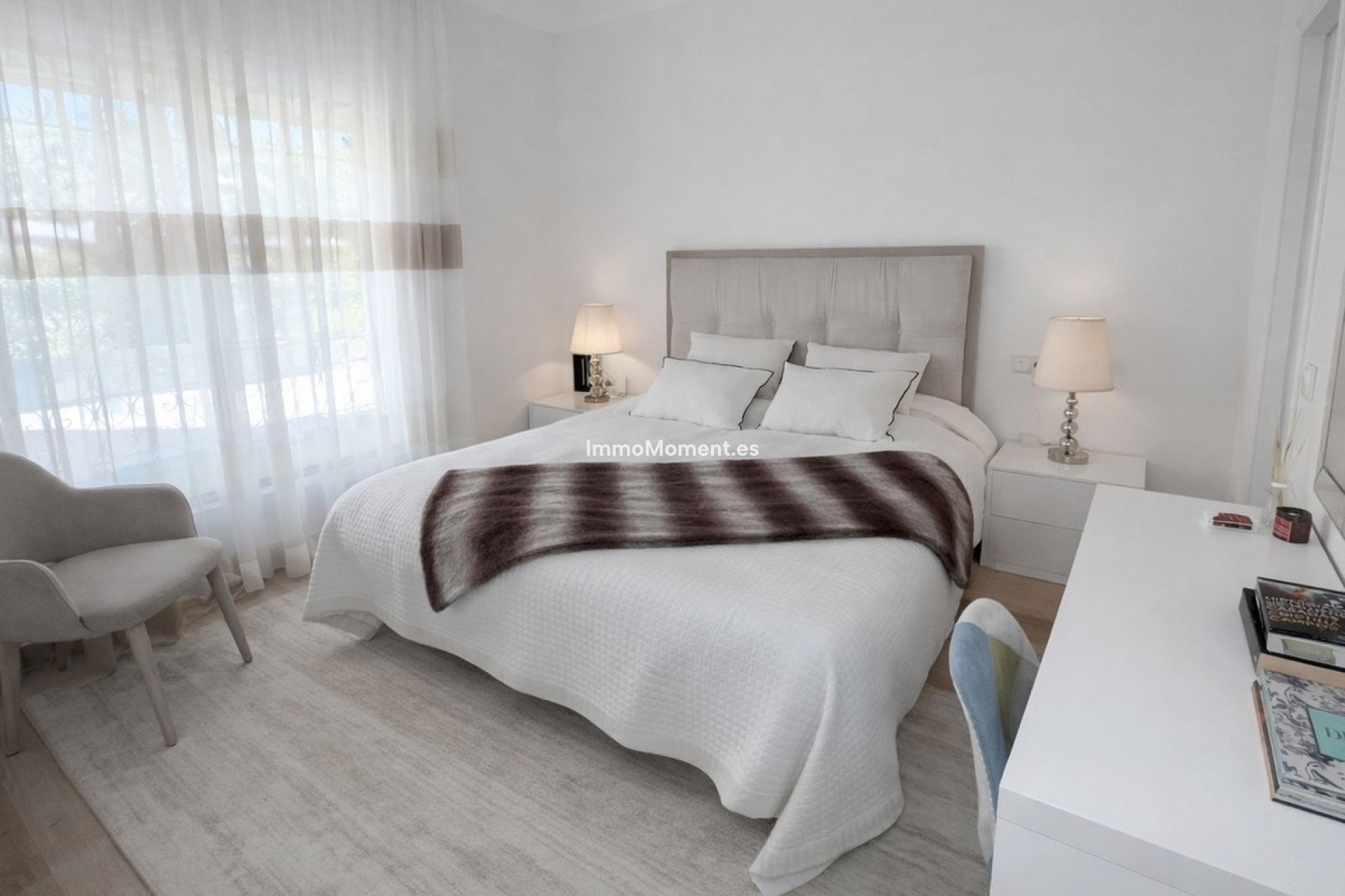 Resale - Apartment - Marbella - Elviria