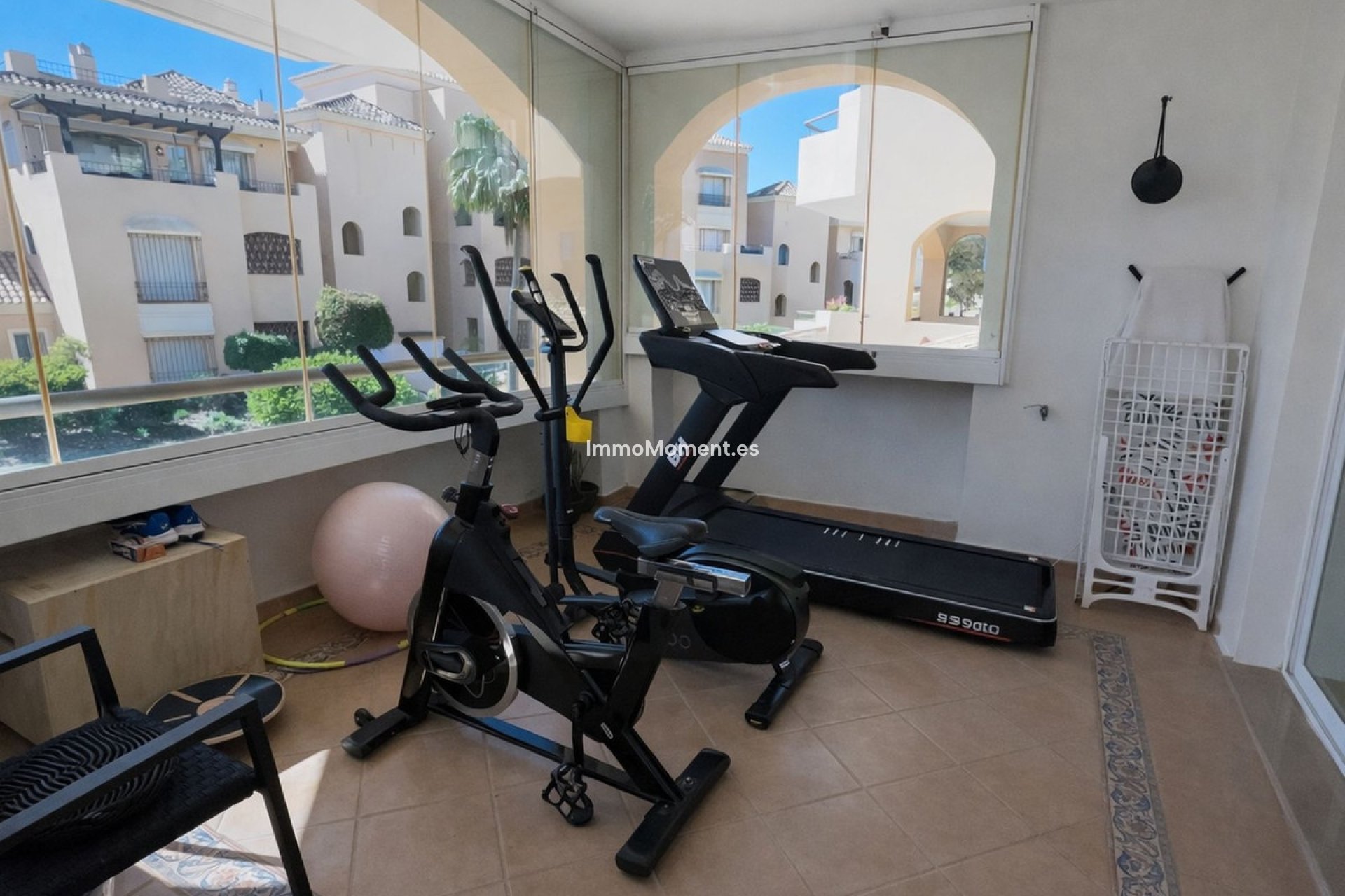 Resale - Apartment - Marbella - Elviria