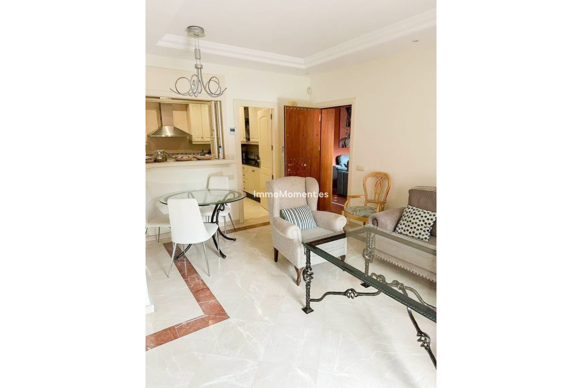 Resale - Apartment - Marbella - Elviria