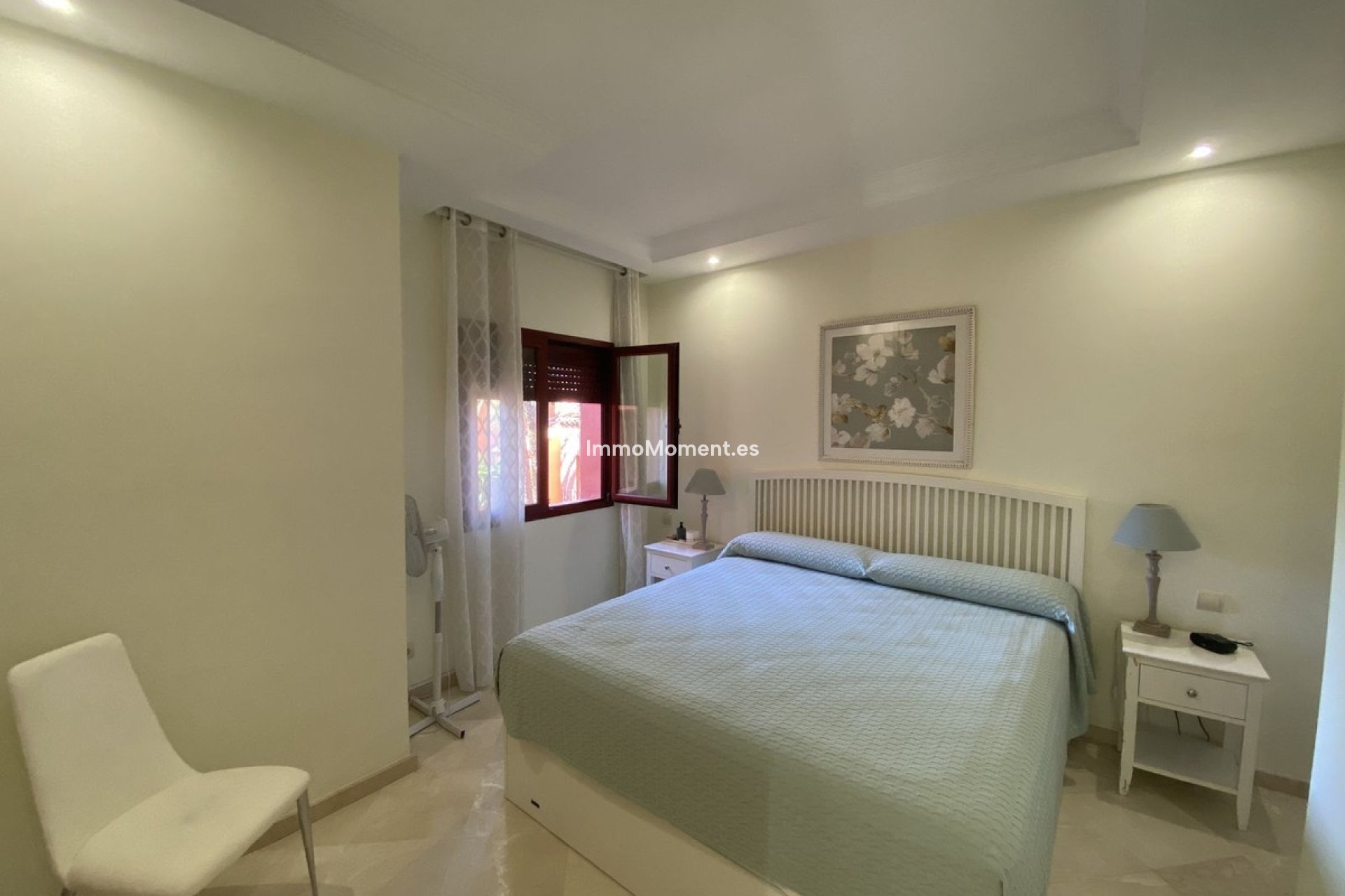 Resale - Apartment - Marbella - Elviria