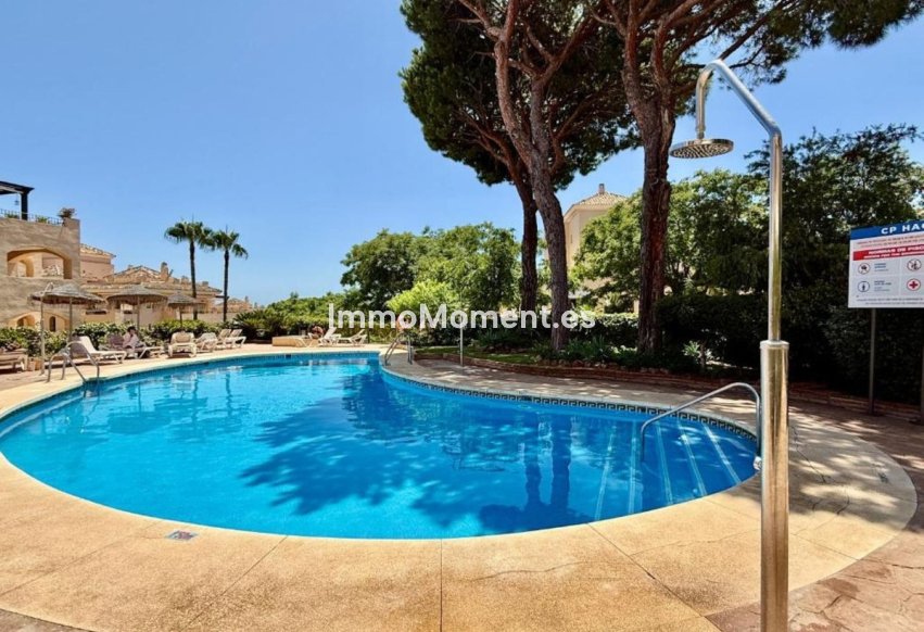Resale - Apartment - Marbella - Elviria