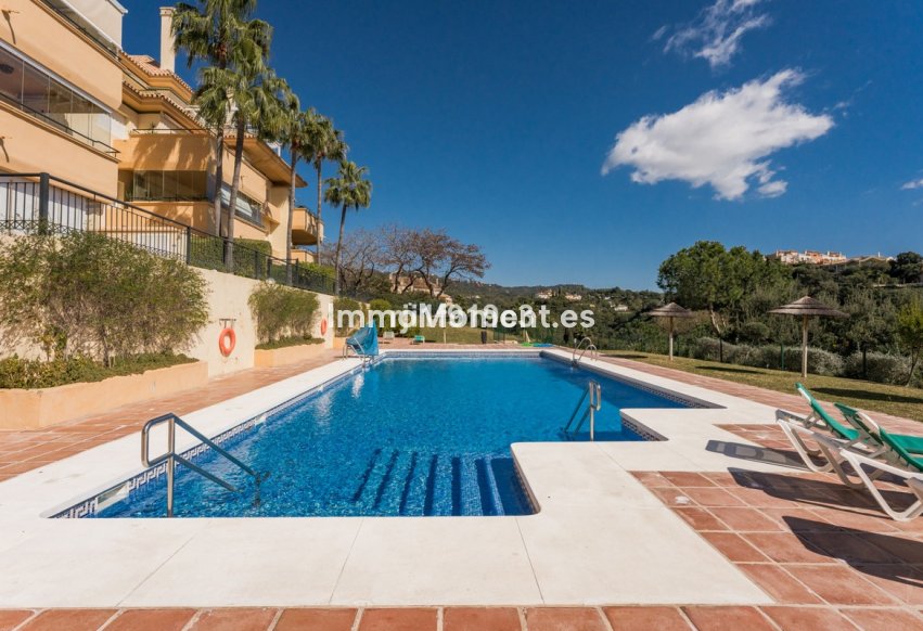 Resale - Apartment - Marbella - Elviria