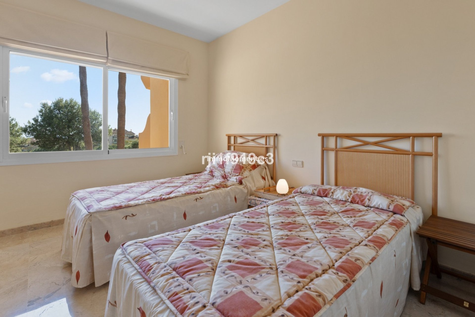 Resale - Apartment - Marbella - Elviria