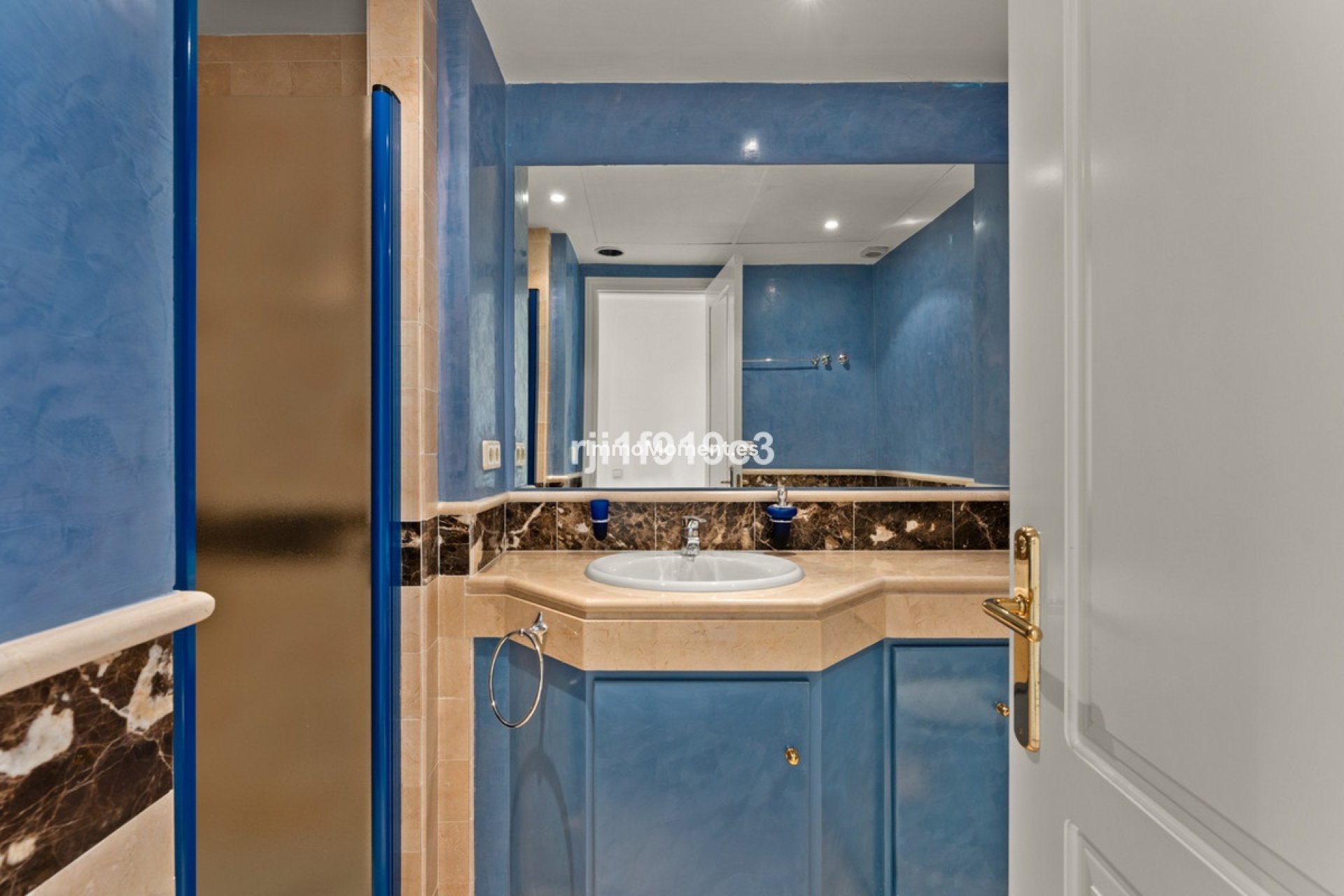 Resale - Apartment - Marbella - Elviria