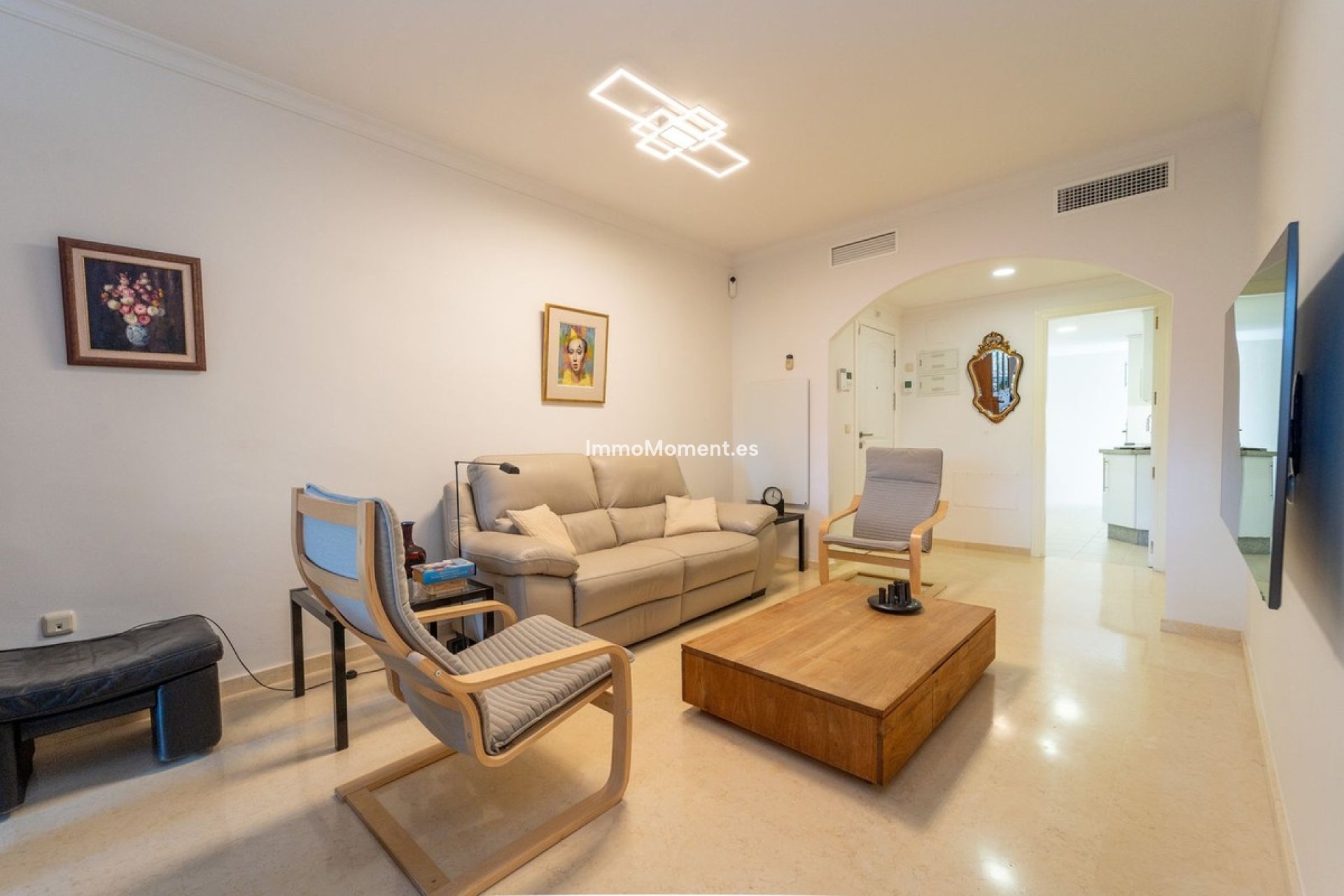 Resale - Apartment - Marbella - Elviria