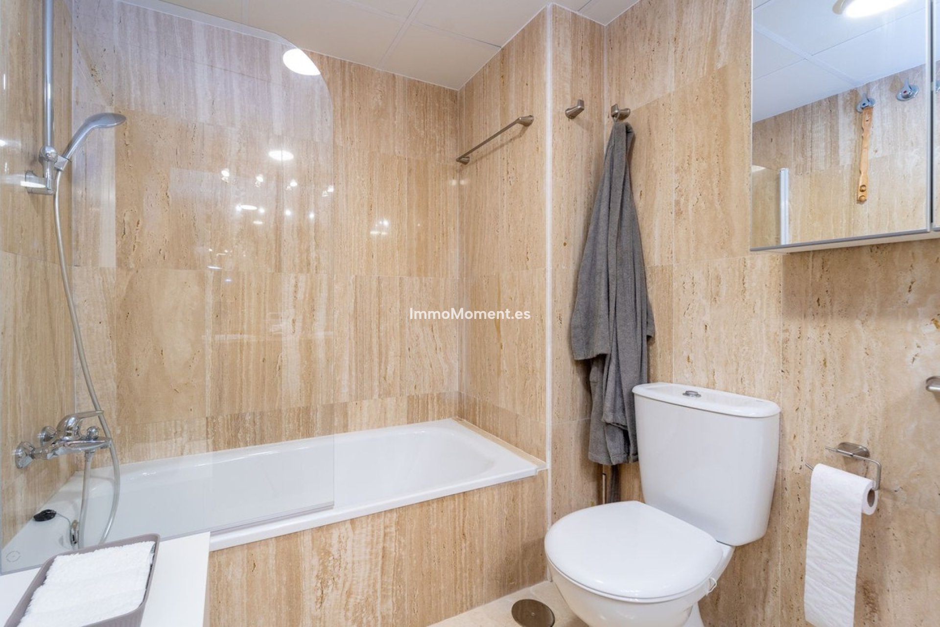 Resale - Apartment - Marbella - Elviria