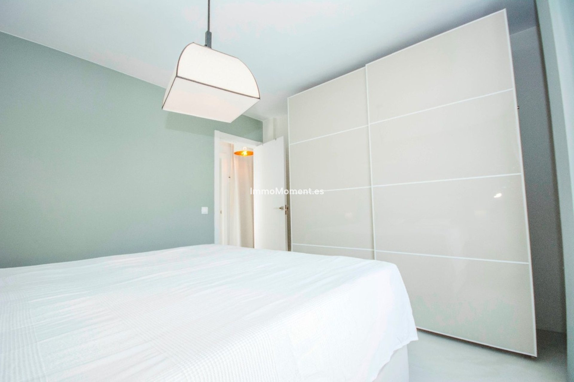 Resale - Apartment - Marbella - Elviria