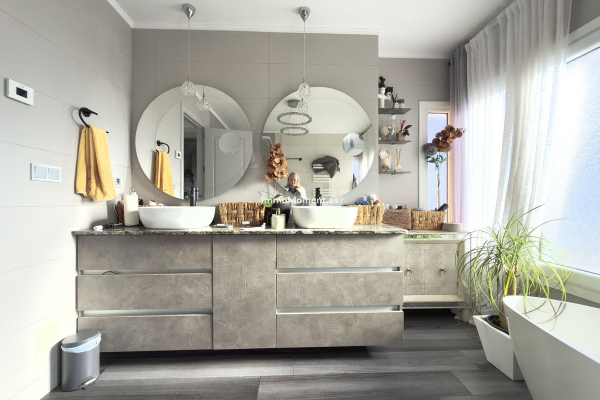 Resale - Apartment - Marbella - Elviria