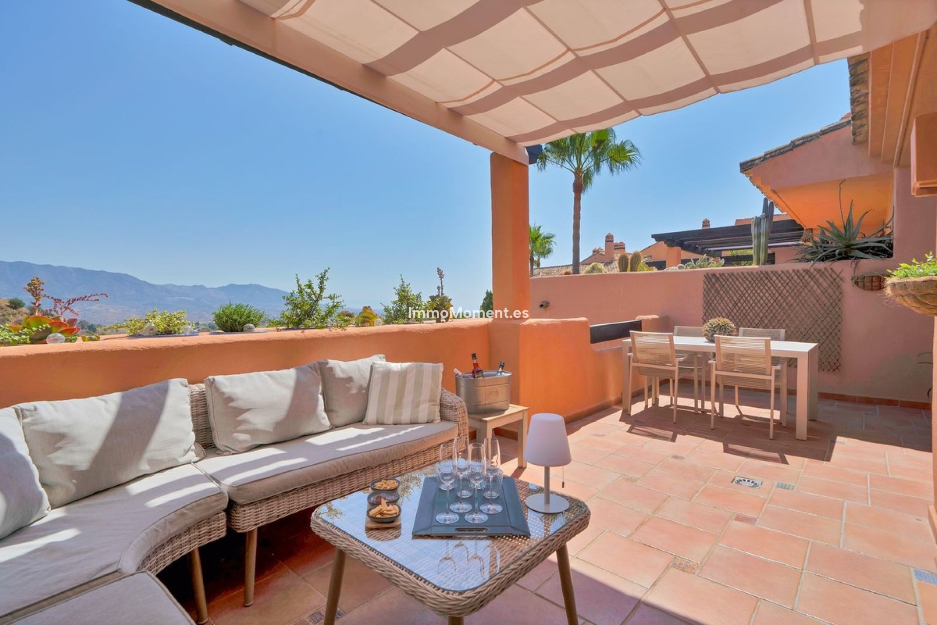 Resale - Apartment - Marbella - Elviria