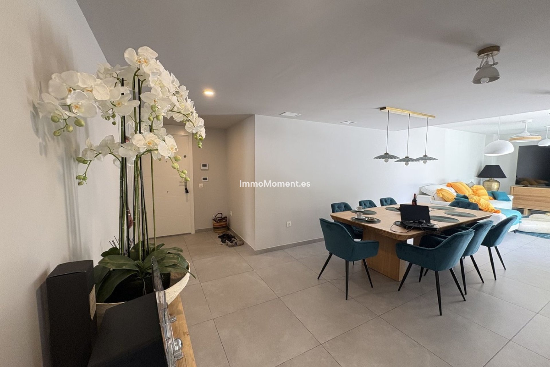 Resale - Apartment - Marbella - Elviria